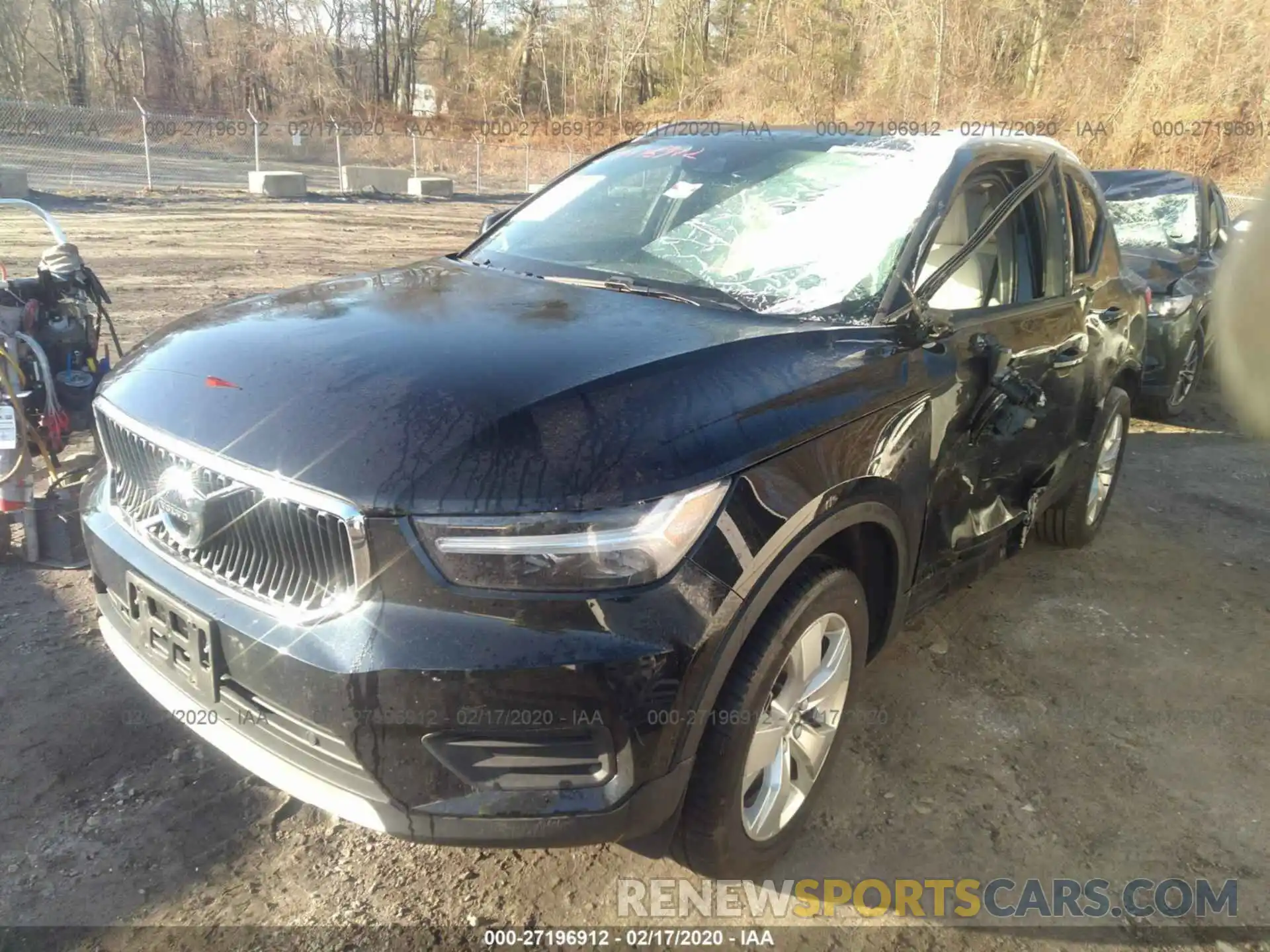 2 Photograph of a damaged car YV4162XZ7K2008362 VOLVO XC40 2019