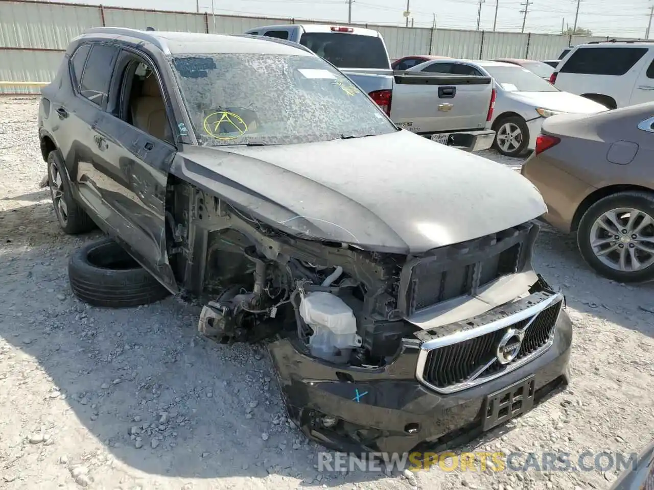 1 Photograph of a damaged car YV4162XZ7K2019524 VOLVO XC40 2019