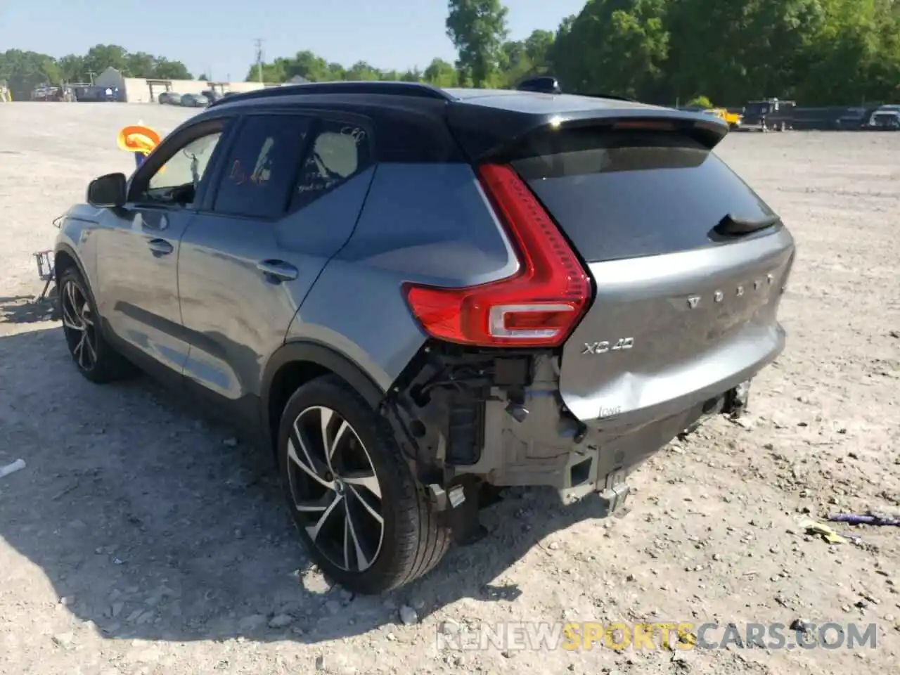 3 Photograph of a damaged car YV4162XZ8K2003347 VOLVO XC40 2019