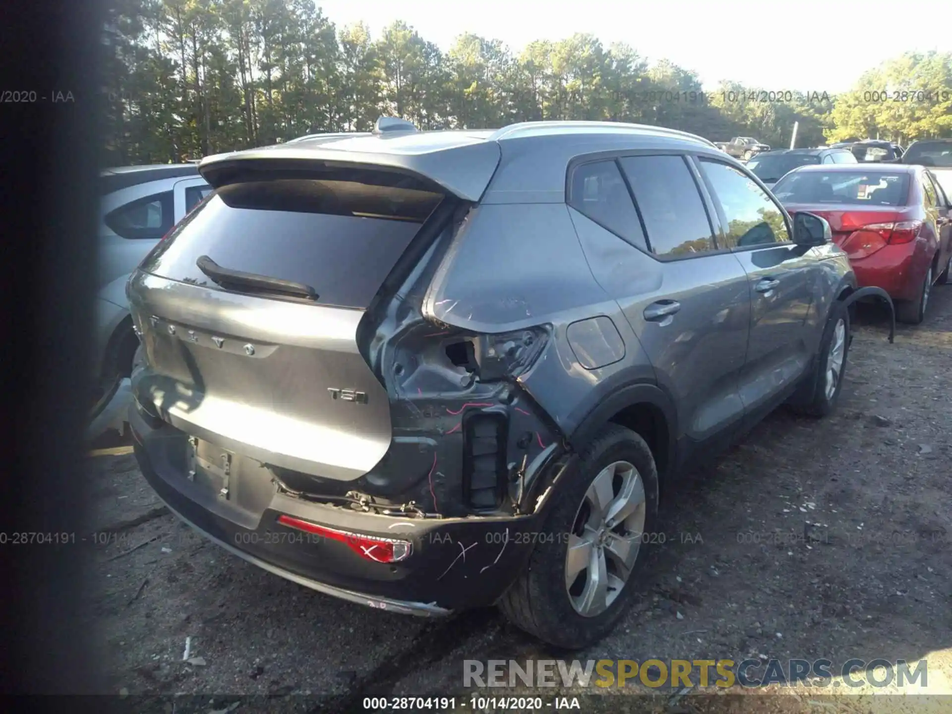 4 Photograph of a damaged car YV4162XZ8K2007477 VOLVO XC40 2019