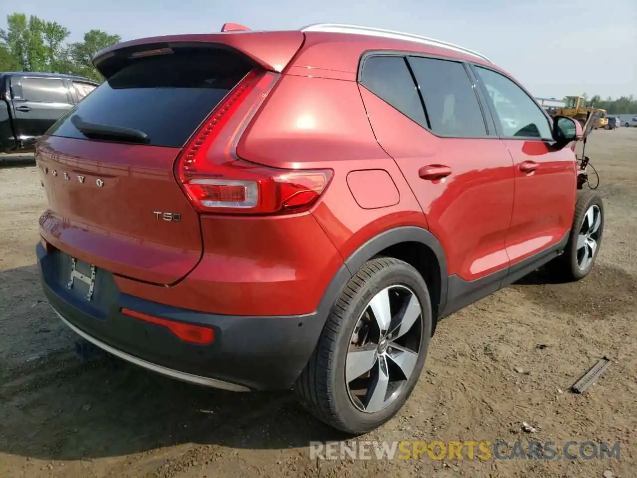 4 Photograph of a damaged car YV4162XZ8K2008368 VOLVO XC40 2019