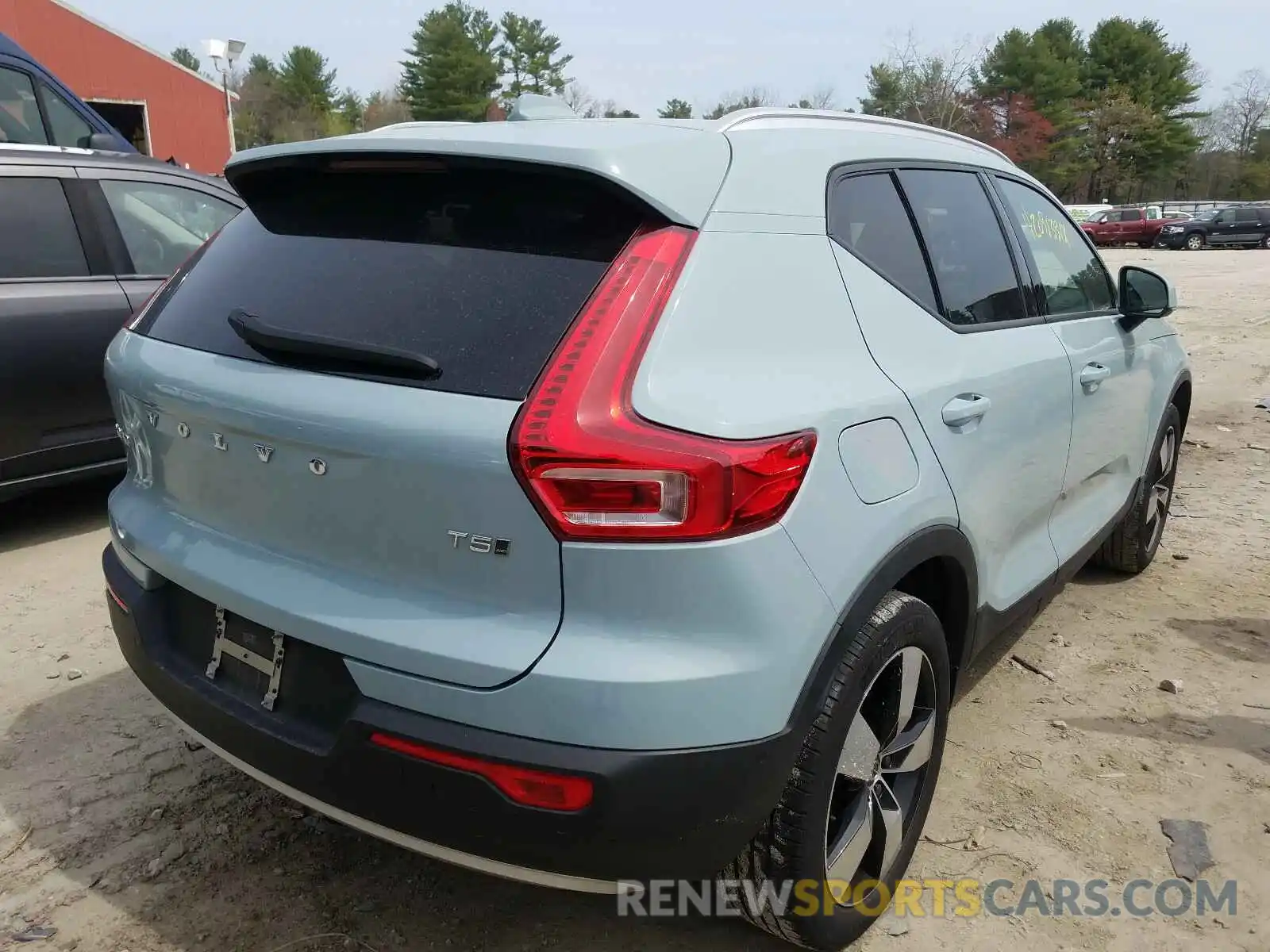 4 Photograph of a damaged car YV4162XZ8K2019371 VOLVO XC40 2019