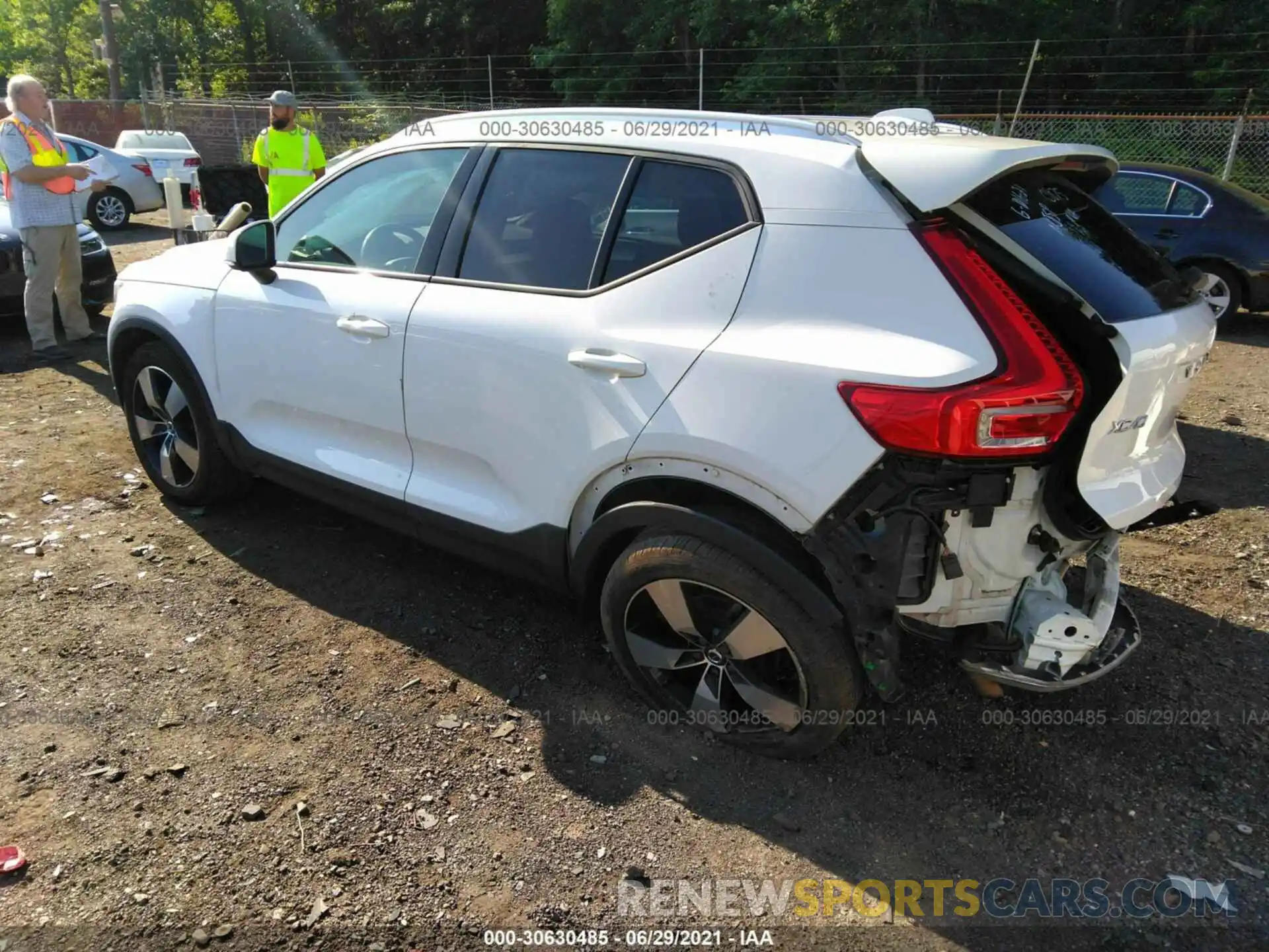 3 Фотография поврежденного автомобиля YV4162XZ8K2020875 VOLVO XC40 2019