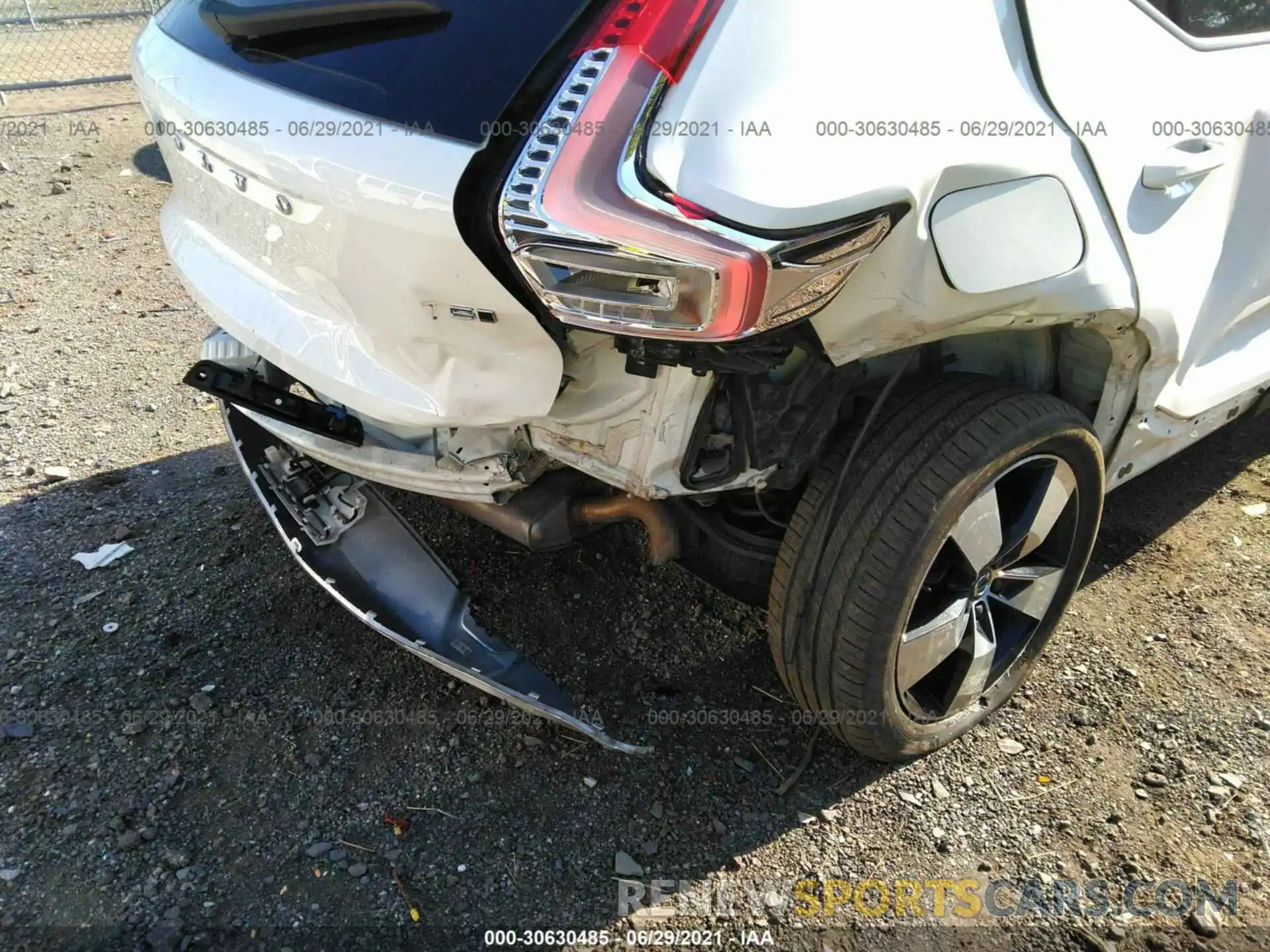 6 Photograph of a damaged car YV4162XZ8K2020875 VOLVO XC40 2019