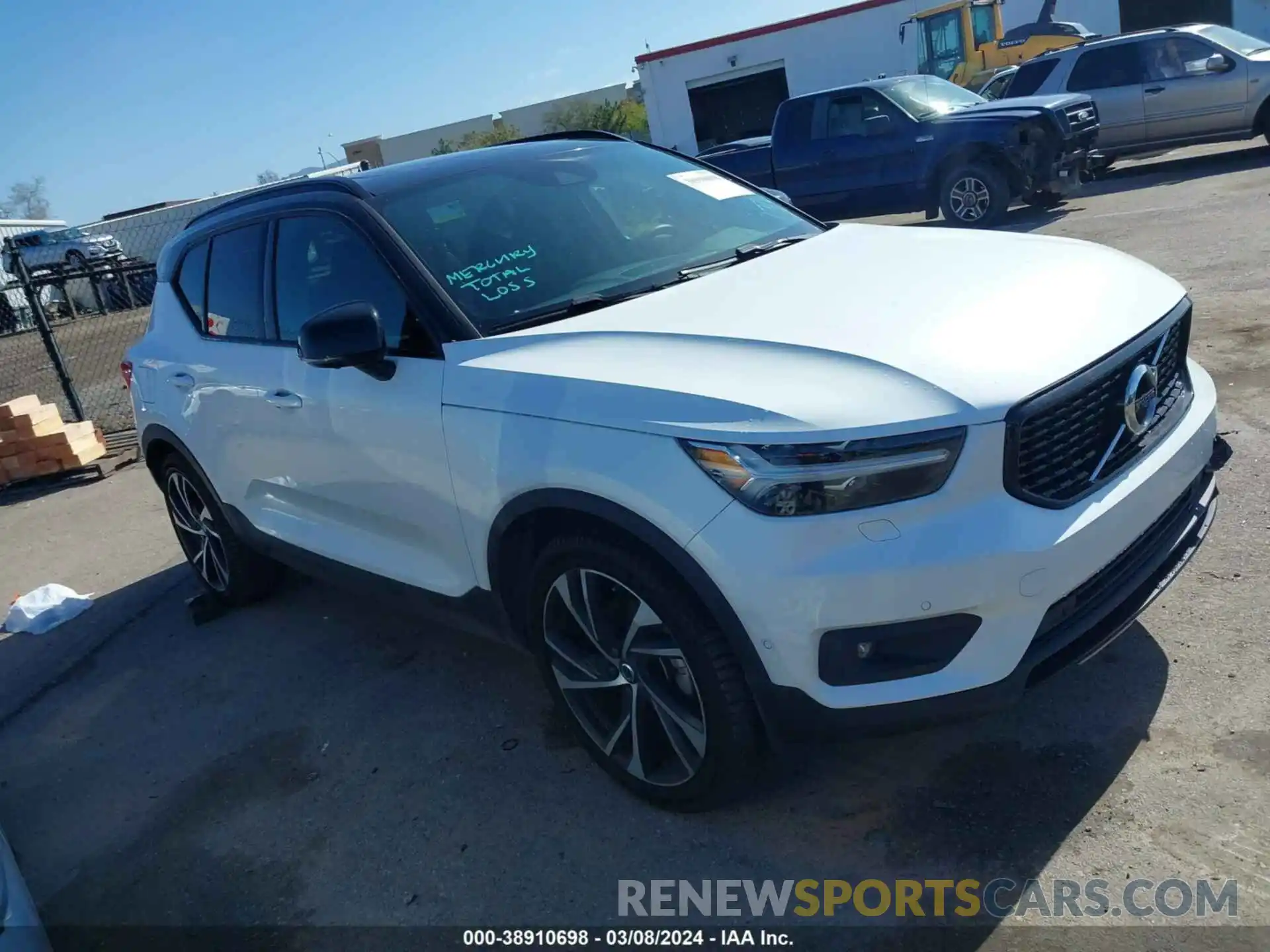 1 Photograph of a damaged car YV4162XZ9K2003762 VOLVO XC40 2019