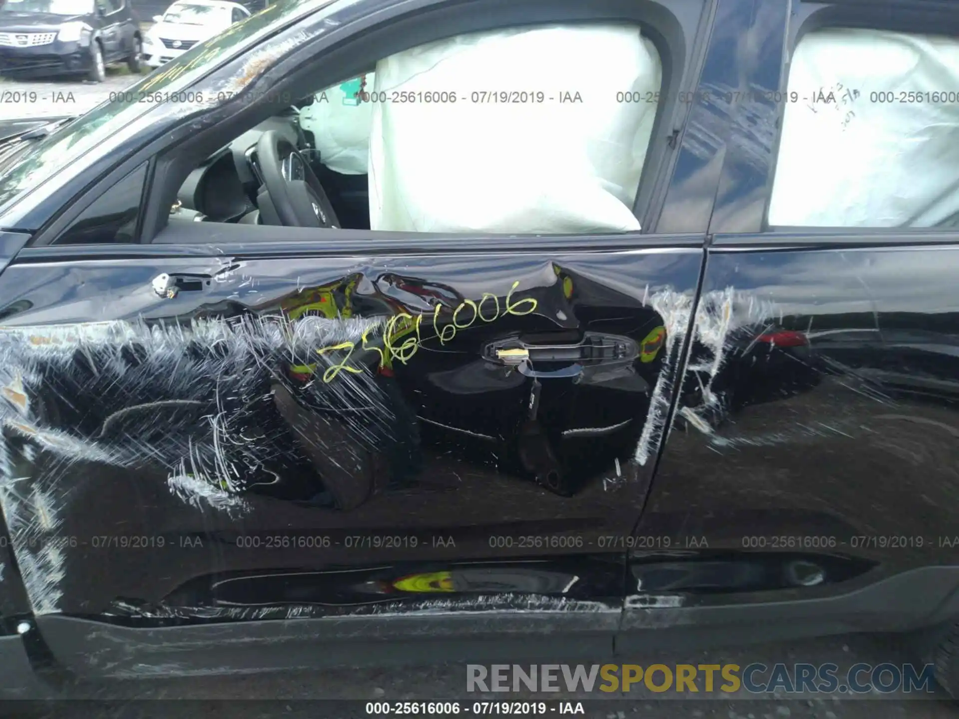 6 Photograph of a damaged car YV4162XZ9K2008802 VOLVO XC40 2019