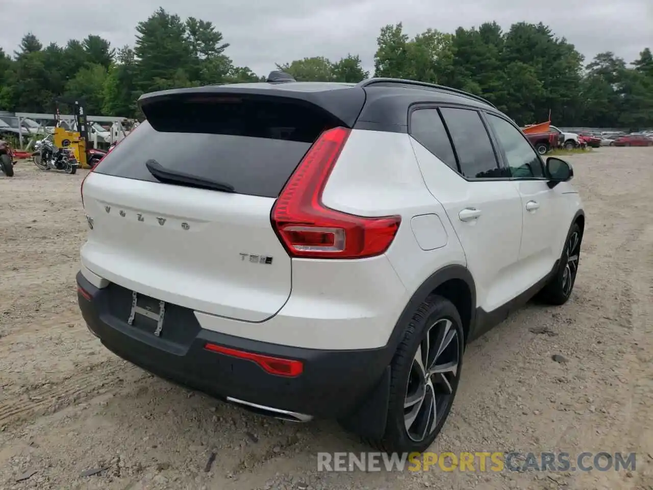 4 Photograph of a damaged car YV4162XZXK2004502 VOLVO XC40 2019