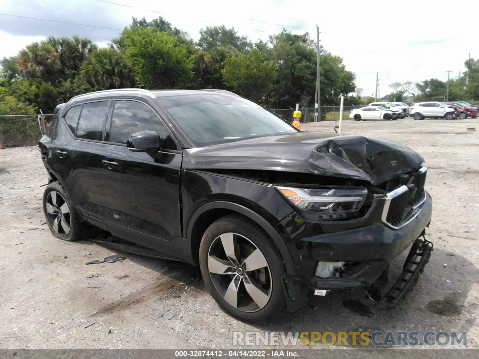 1 Photograph of a damaged car YV4162XZXK2012275 VOLVO XC40 2019