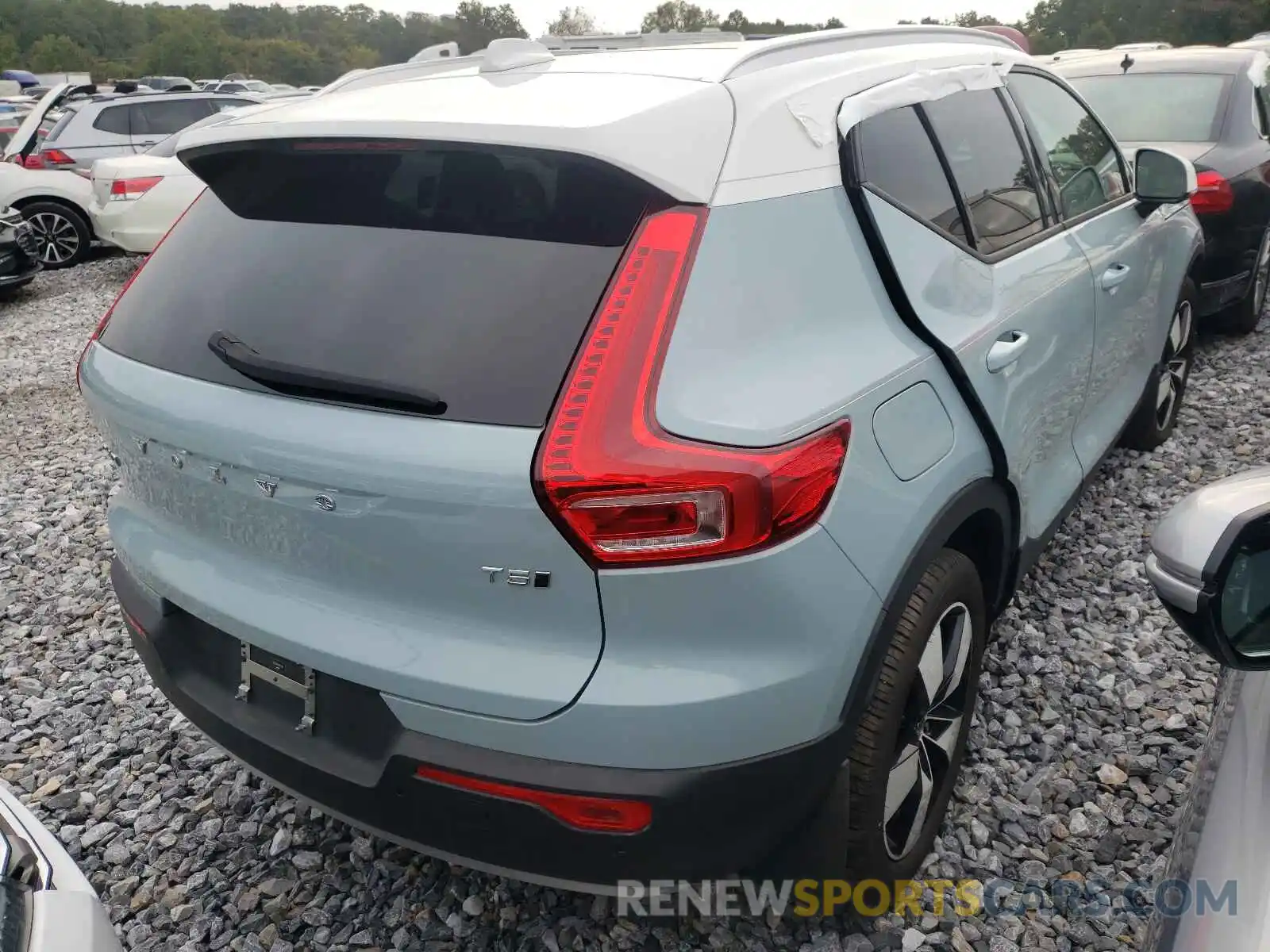 4 Photograph of a damaged car YV4162XZXK2015130 VOLVO XC40 2019