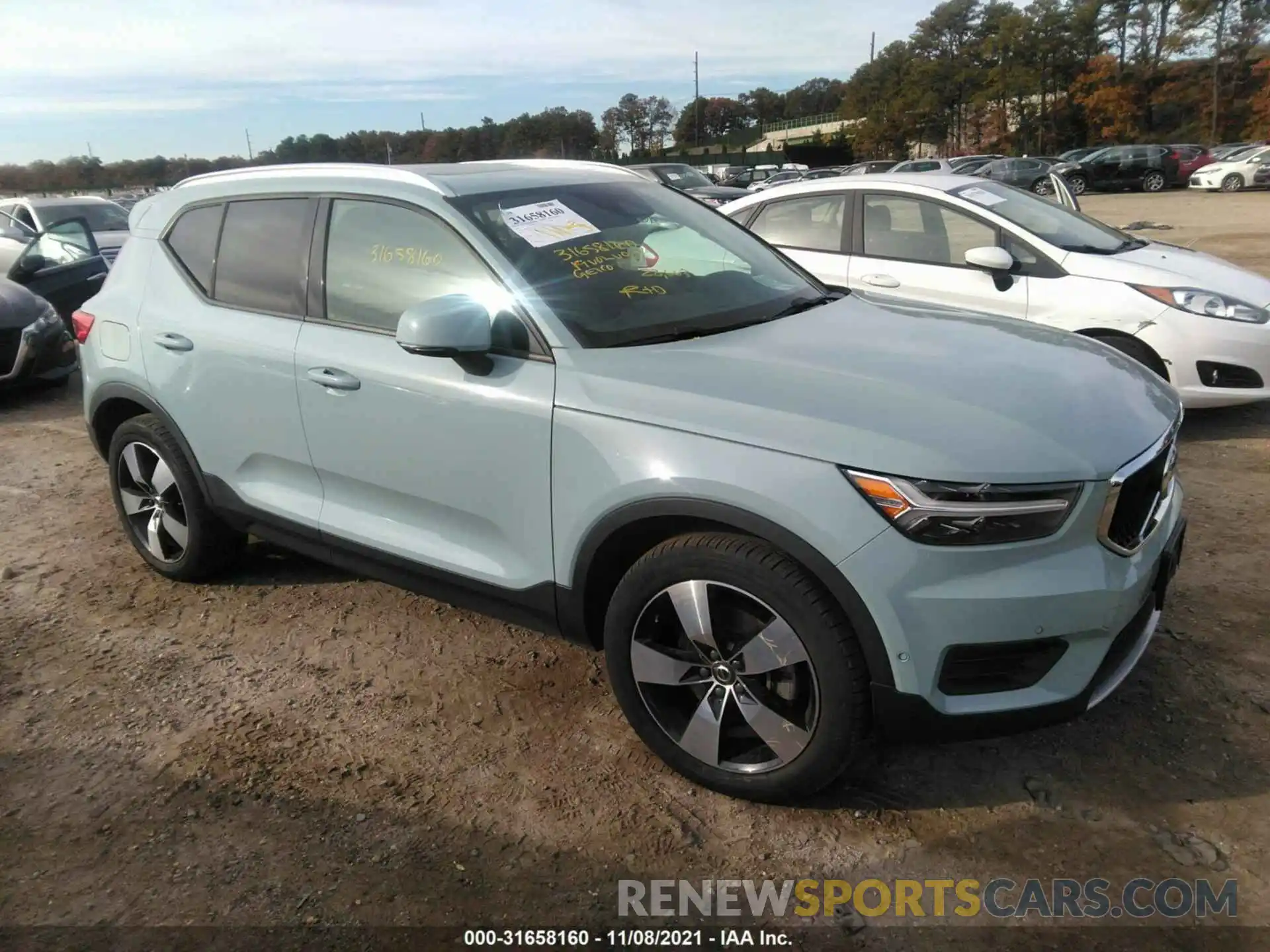 1 Photograph of a damaged car YV4162XZXK2016598 VOLVO XC40 2019