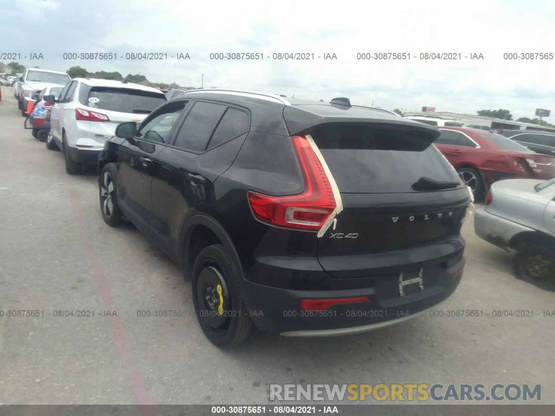 3 Photograph of a damaged car YV4162XZXK2019212 VOLVO XC40 2019