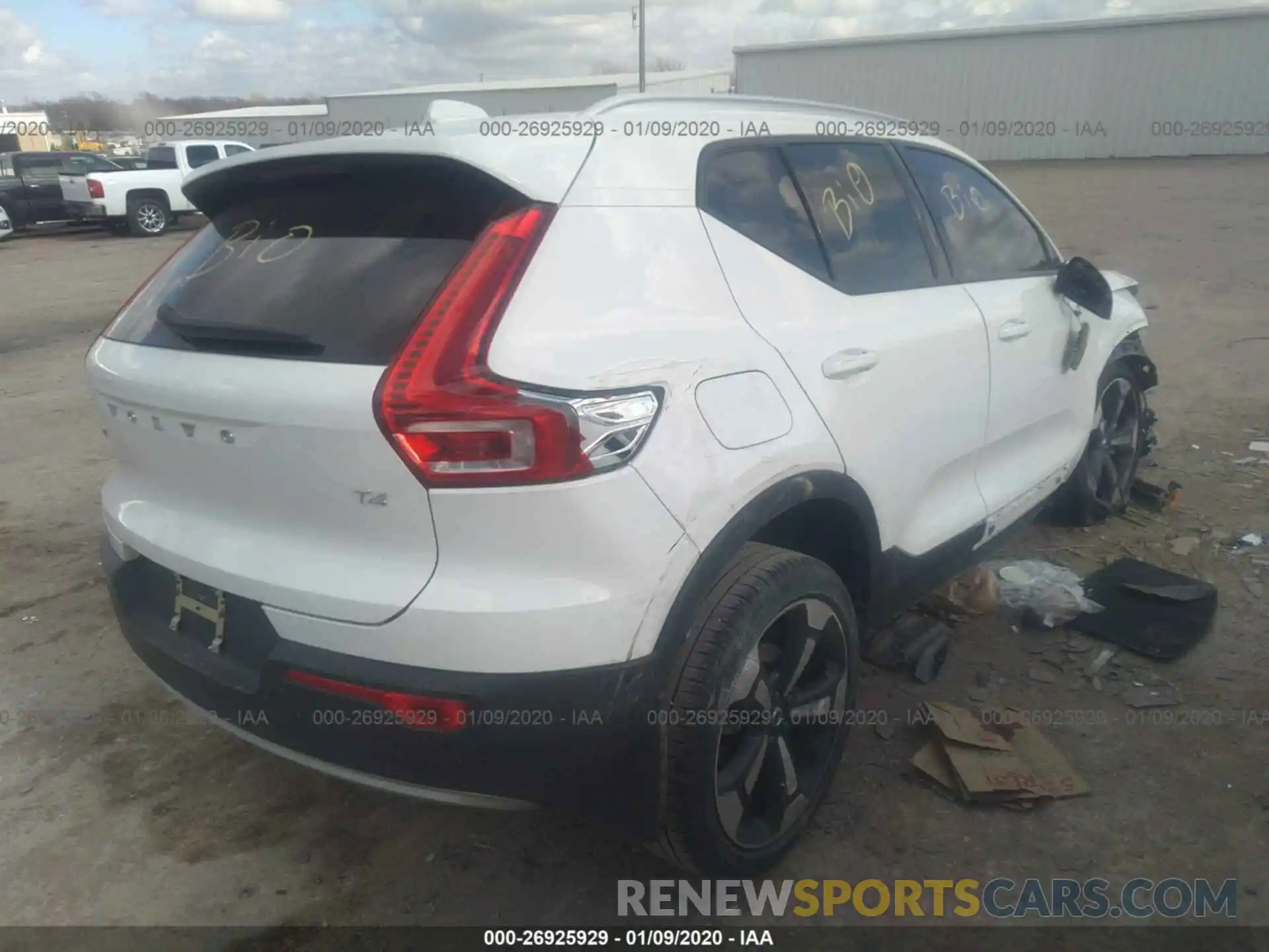 4 Фотография поврежденного автомобиля YV4AC2HK4K2089847 VOLVO XC40 2019