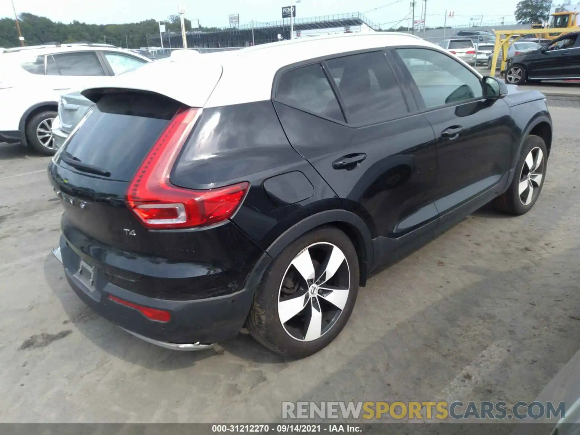 4 Photograph of a damaged car YV4AC2HK7K2087414 VOLVO XC40 2019