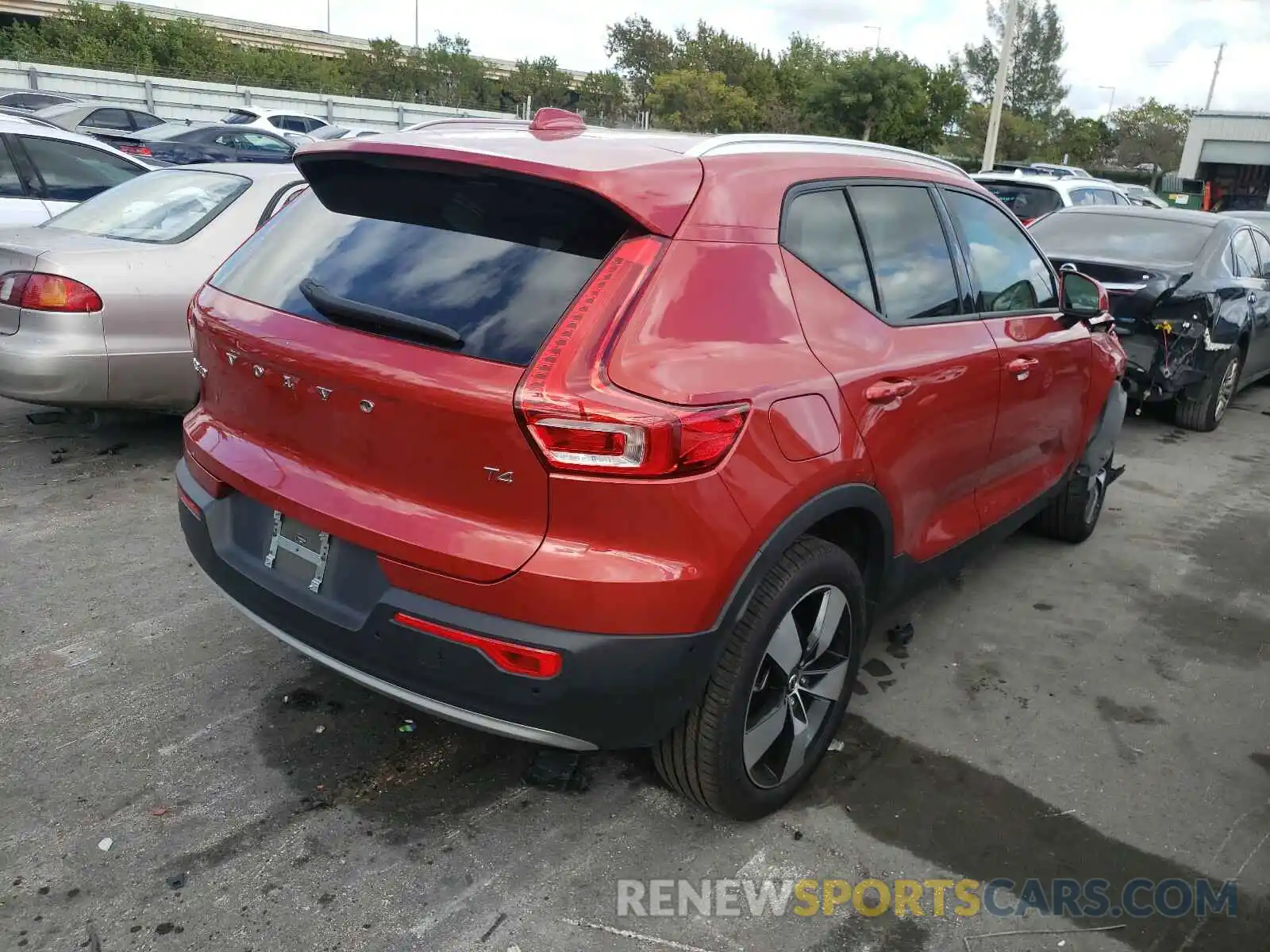 4 Фотография поврежденного автомобиля YV4AC2HKXK2053189 VOLVO XC40 2019