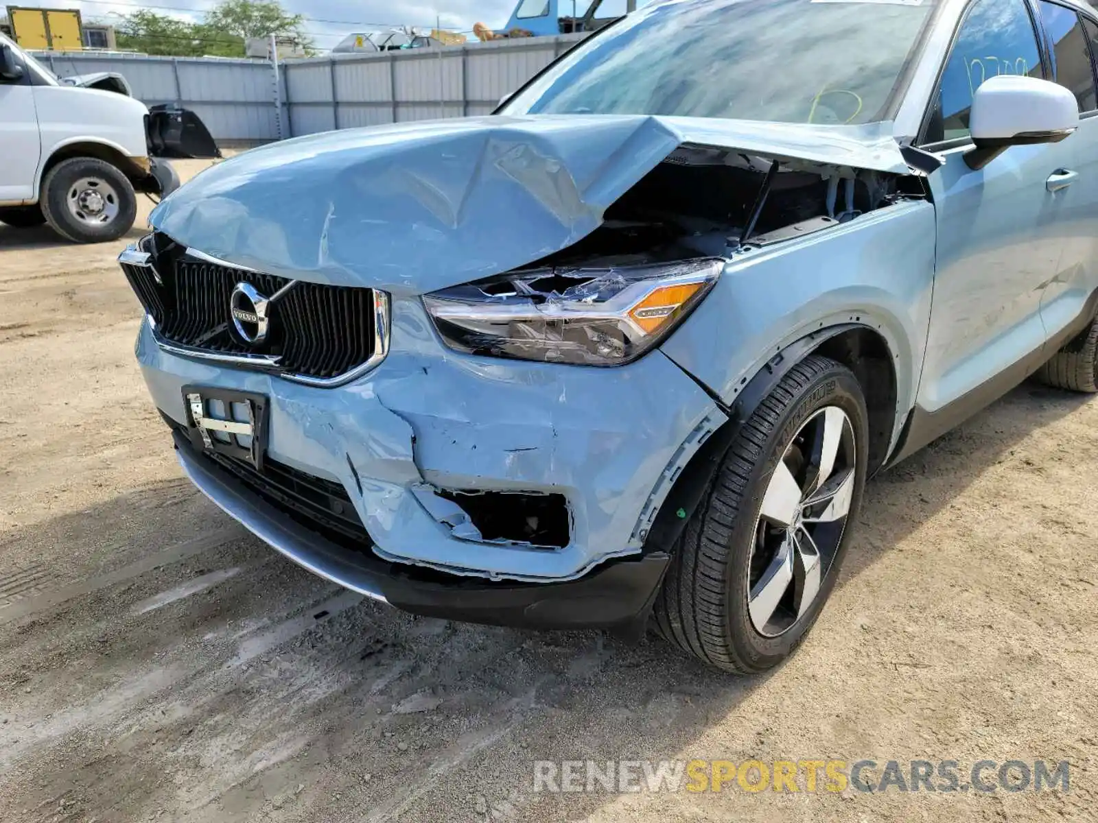 9 Photograph of a damaged car YV4AC2HKXK2123774 VOLVO XC40 2019