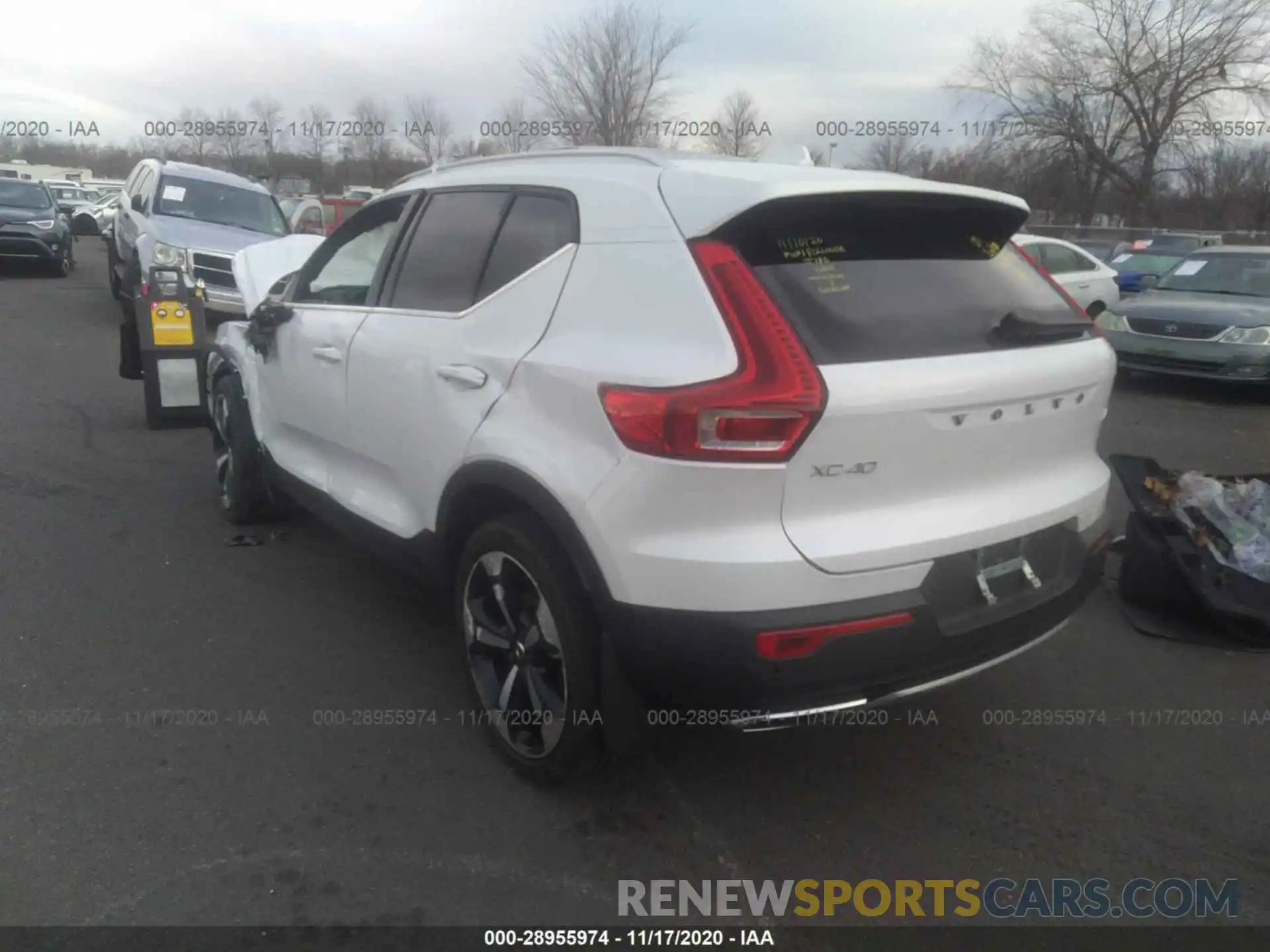 3 Photograph of a damaged car YV4AC2HL5K2068949 VOLVO XC40 2019