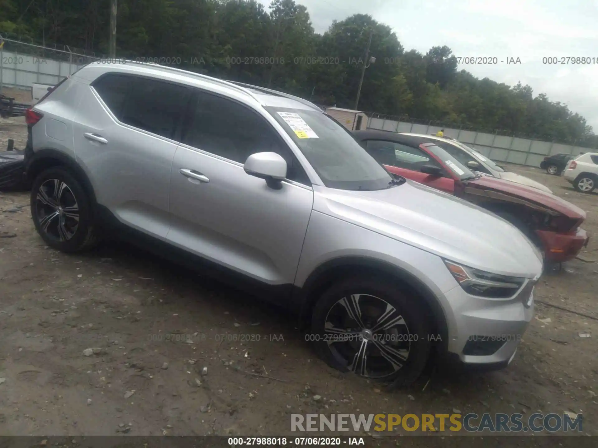 1 Photograph of a damaged car YV4AC2HL7K2118816 VOLVO XC40 2019