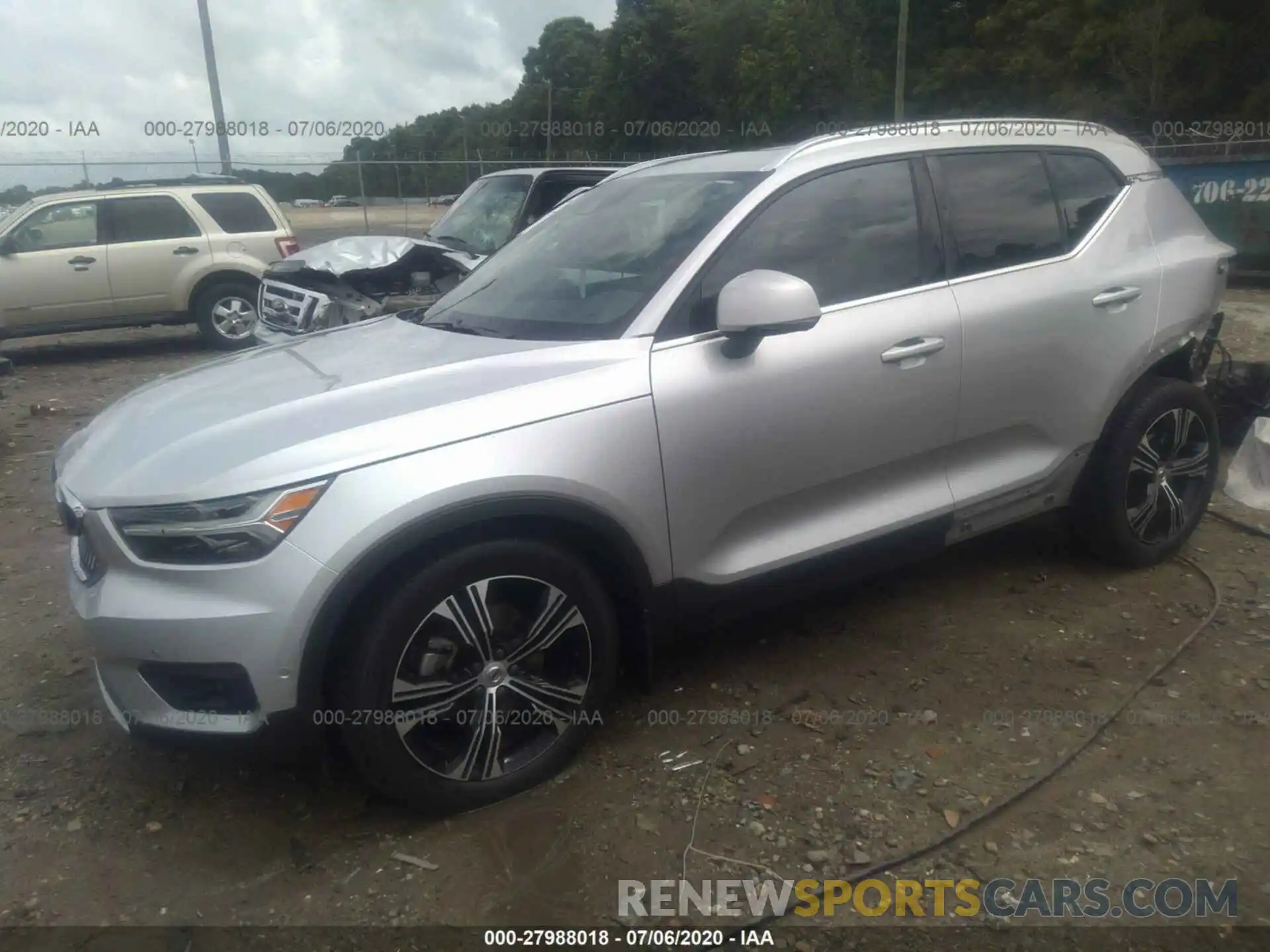 2 Photograph of a damaged car YV4AC2HL7K2118816 VOLVO XC40 2019