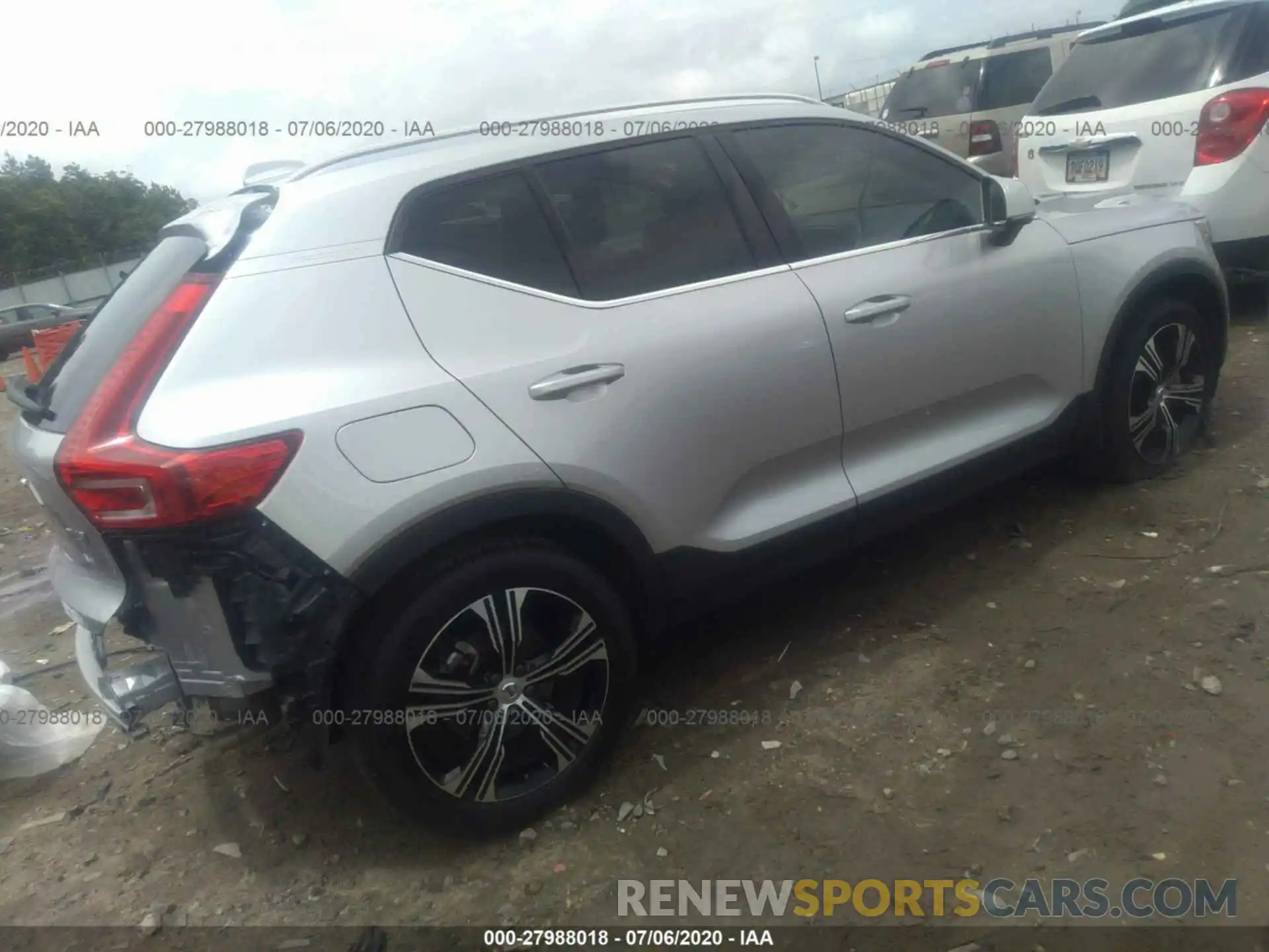 4 Фотография поврежденного автомобиля YV4AC2HL7K2118816 VOLVO XC40 2019