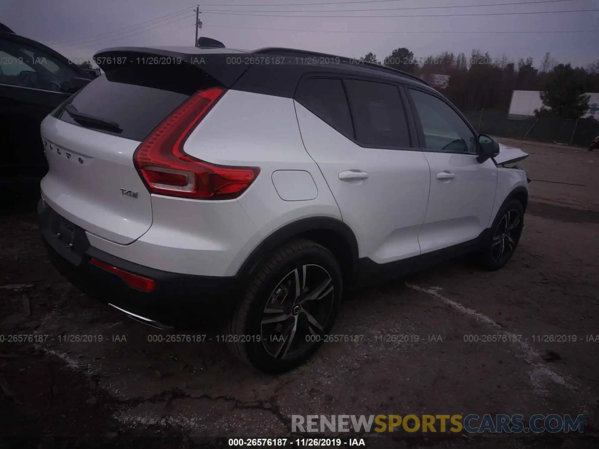 4 Photograph of a damaged car YV4AC2HM0K2116477 VOLVO XC40 2019