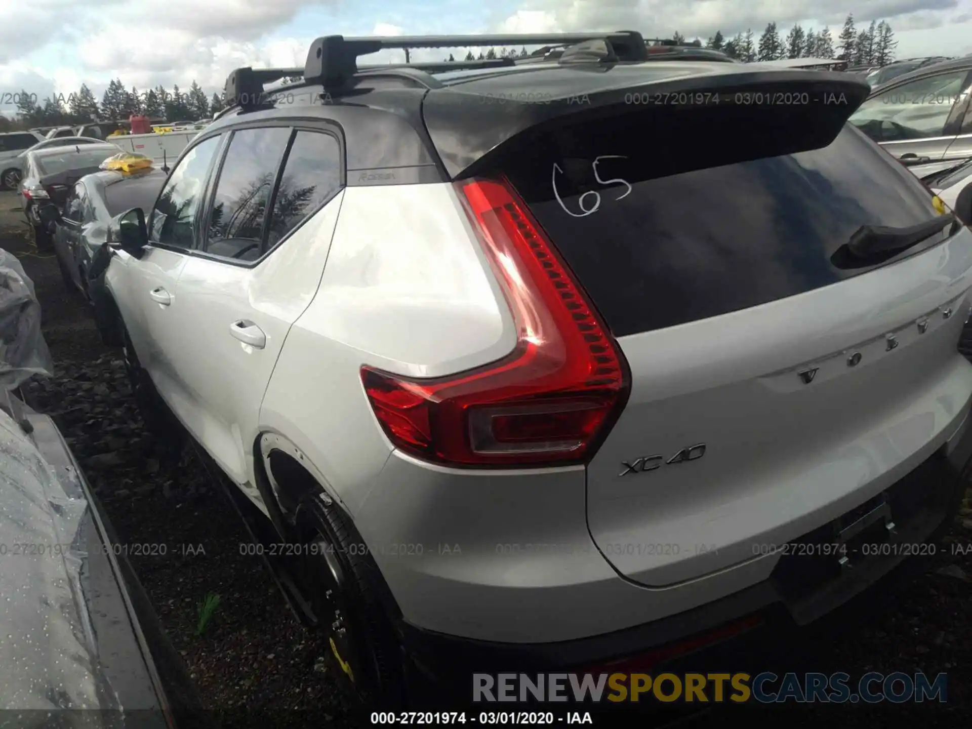 3 Photograph of a damaged car YV4AC2HM0K2123963 VOLVO XC40 2019