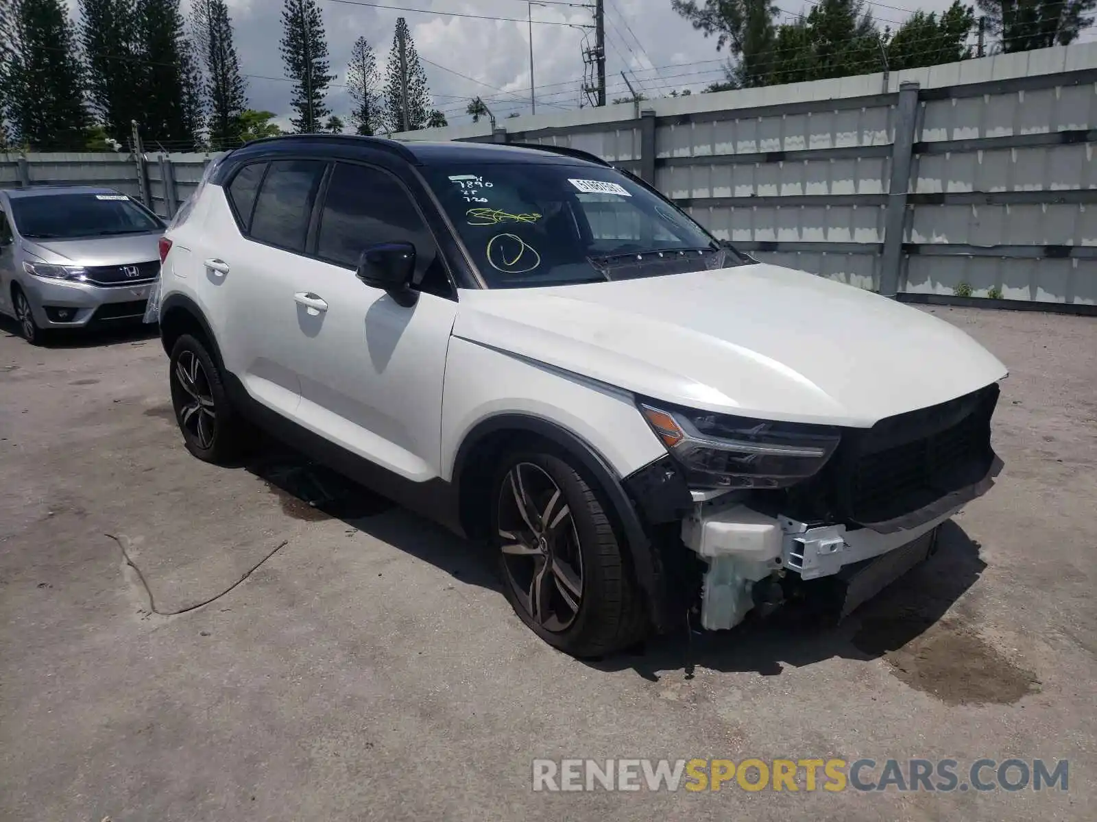 1 Photograph of a damaged car YV4AC2HM7K2107890 VOLVO XC40 2019