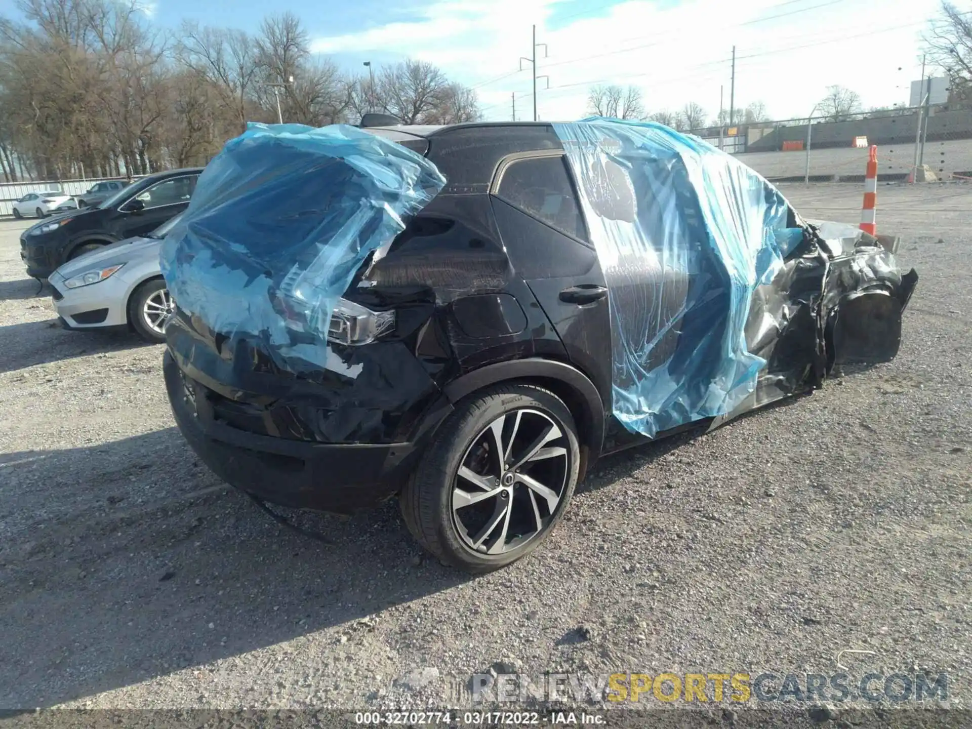 4 Photograph of a damaged car YV4AC2HM9K2132063 VOLVO XC40 2019