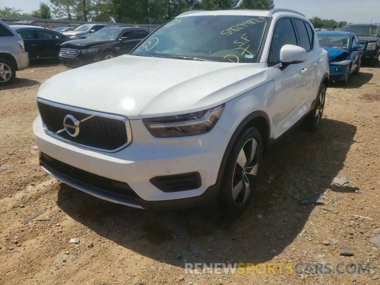 2 Photograph of a damaged car YV4162UK0L2259989 VOLVO XC40 2020