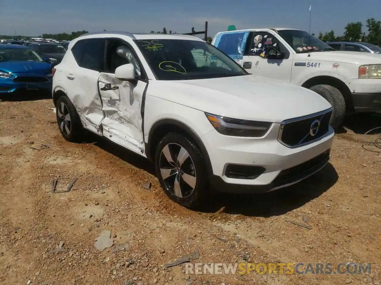 9 Photograph of a damaged car YV4162UK0L2259989 VOLVO XC40 2020