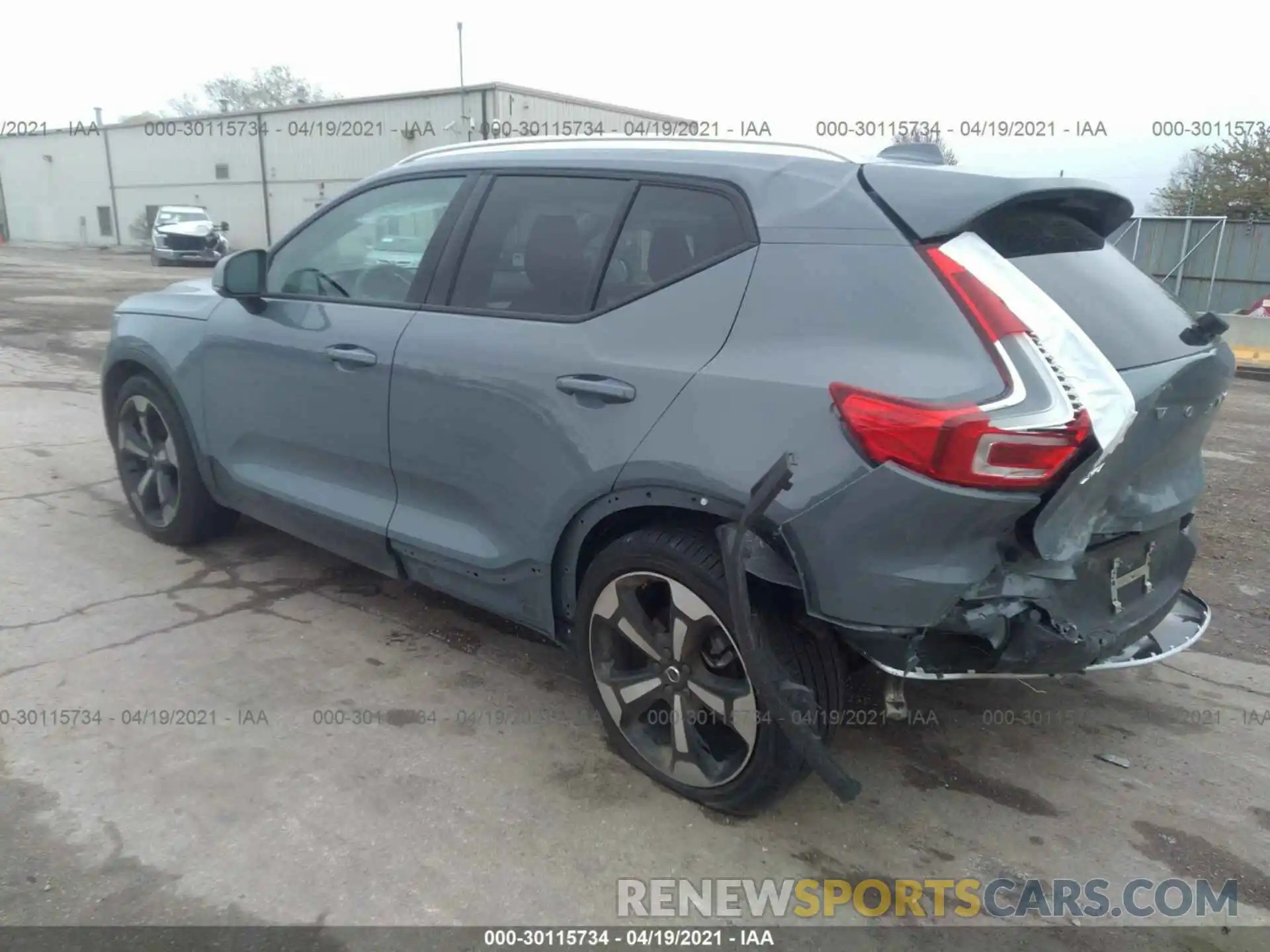 3 Фотография поврежденного автомобиля YV4162UK0L2275285 VOLVO XC40 2020