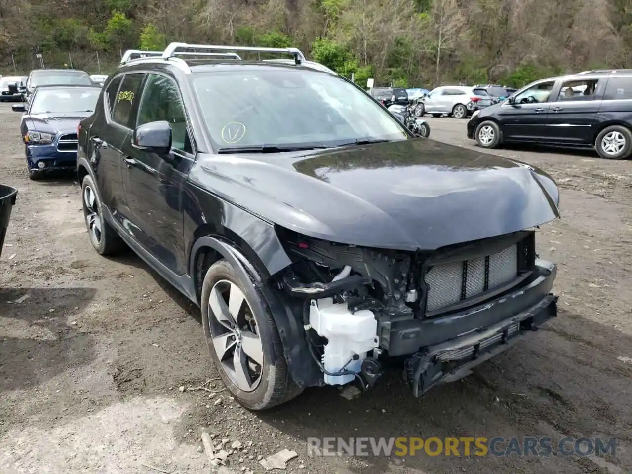 1 Photograph of a damaged car YV4162UK1L2219260 VOLVO XC40 2020