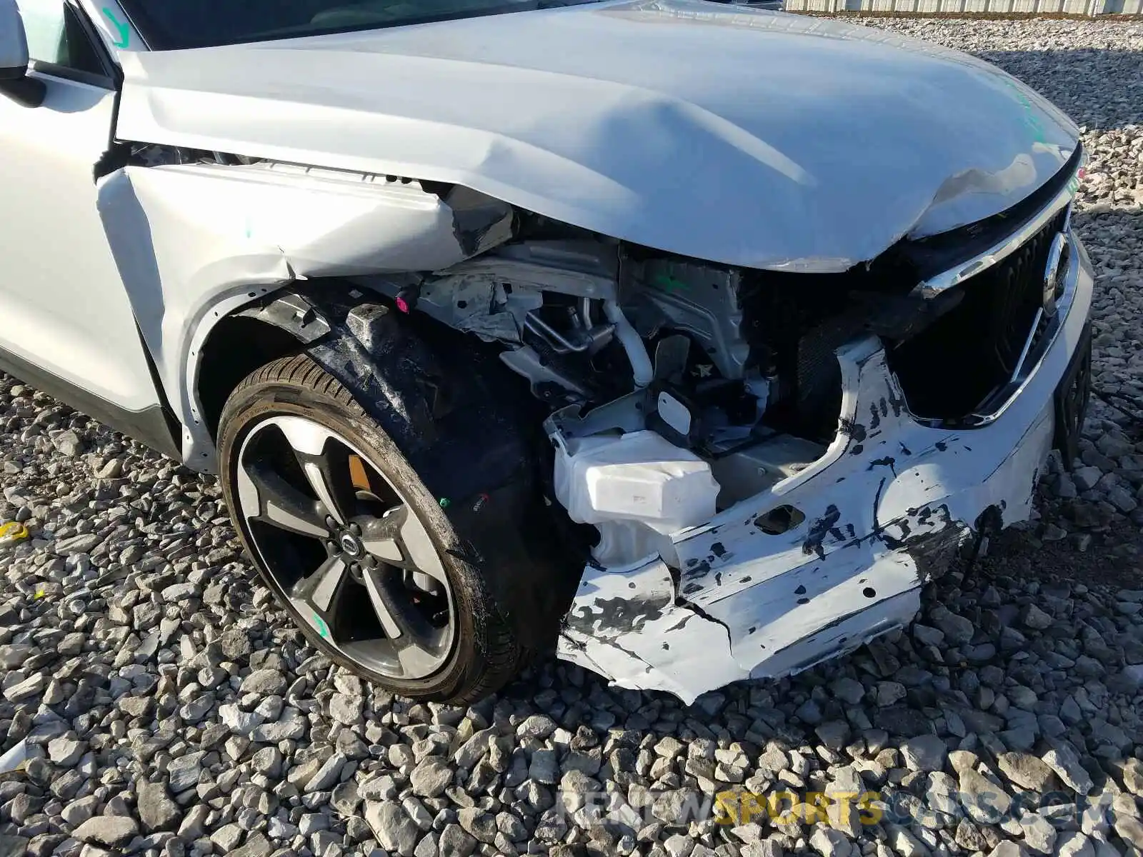 9 Фотография поврежденного автомобиля YV4162UK1L2315017 VOLVO XC40 2020