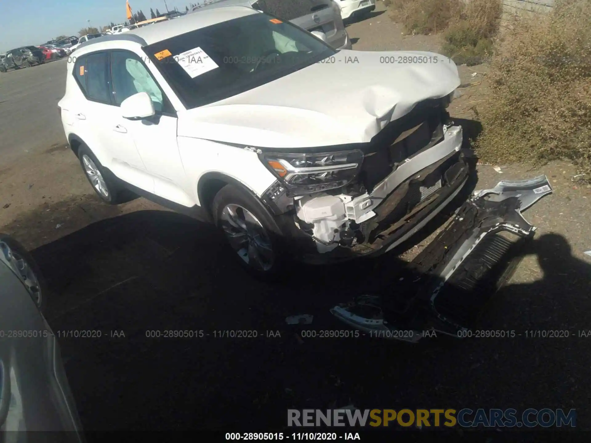 1 Photograph of a damaged car YV4162UK2L2236908 VOLVO XC40 2020