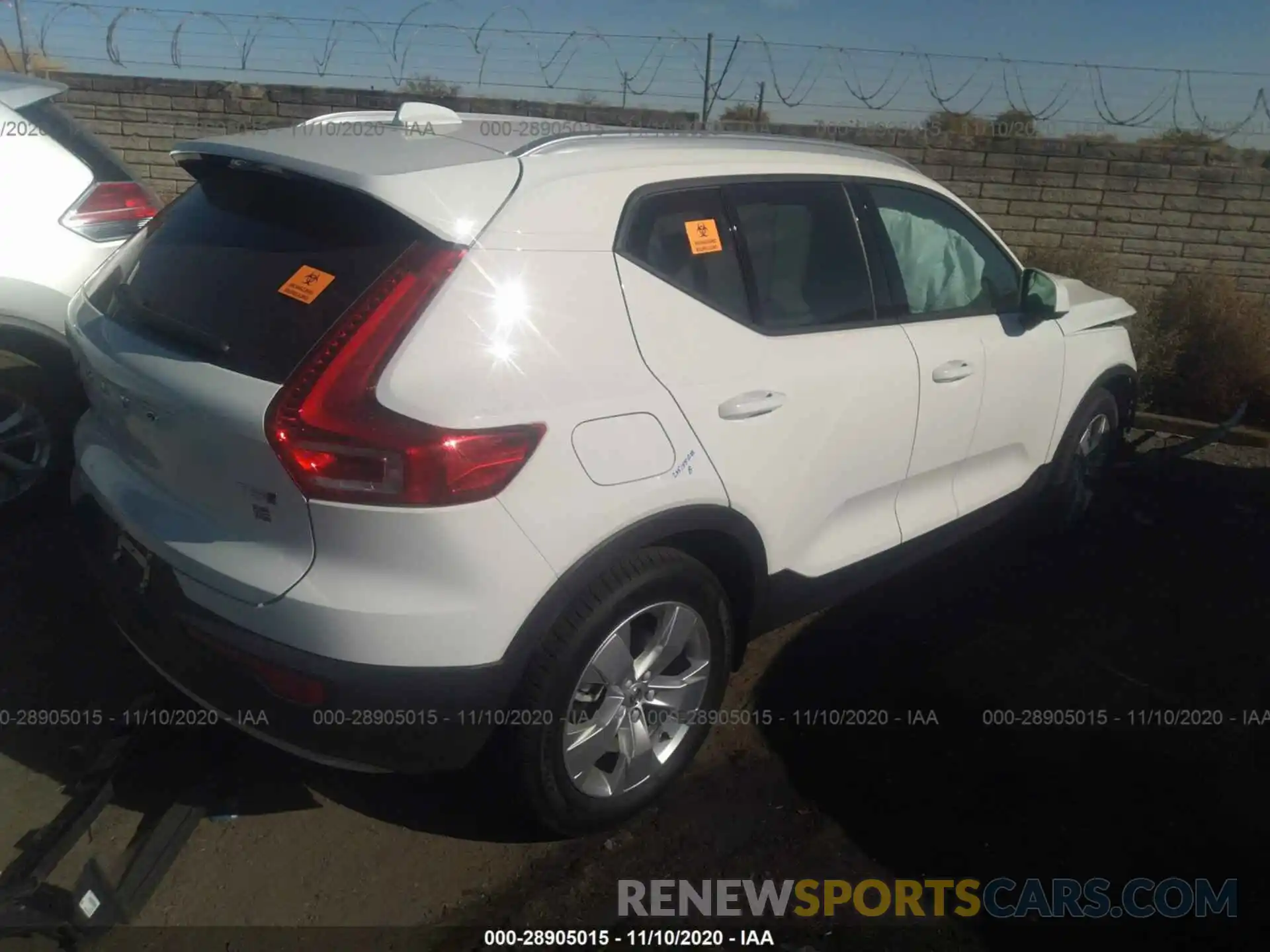 4 Photograph of a damaged car YV4162UK2L2236908 VOLVO XC40 2020