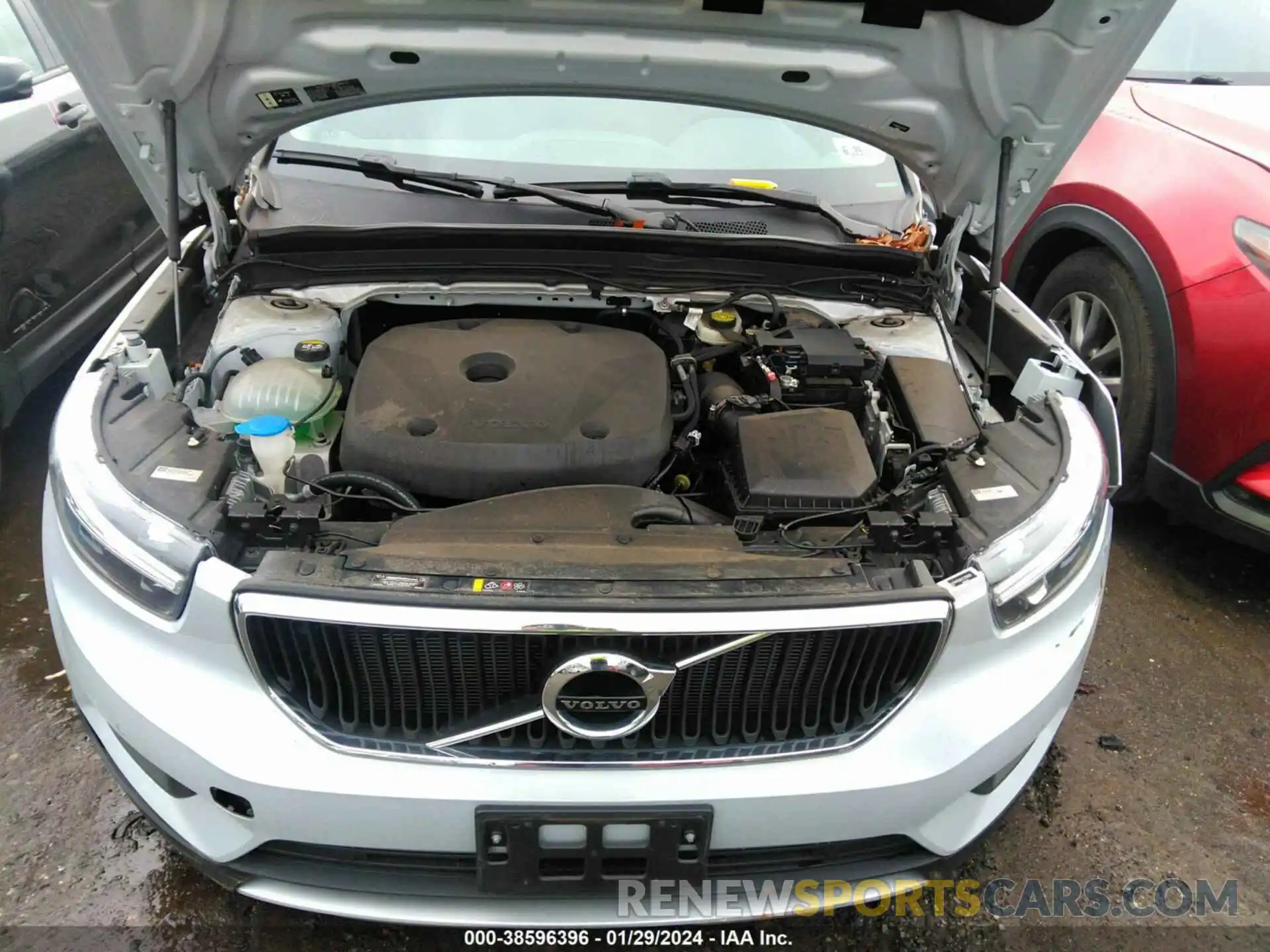 10 Photograph of a damaged car YV4162UK2L2256267 VOLVO XC40 2020