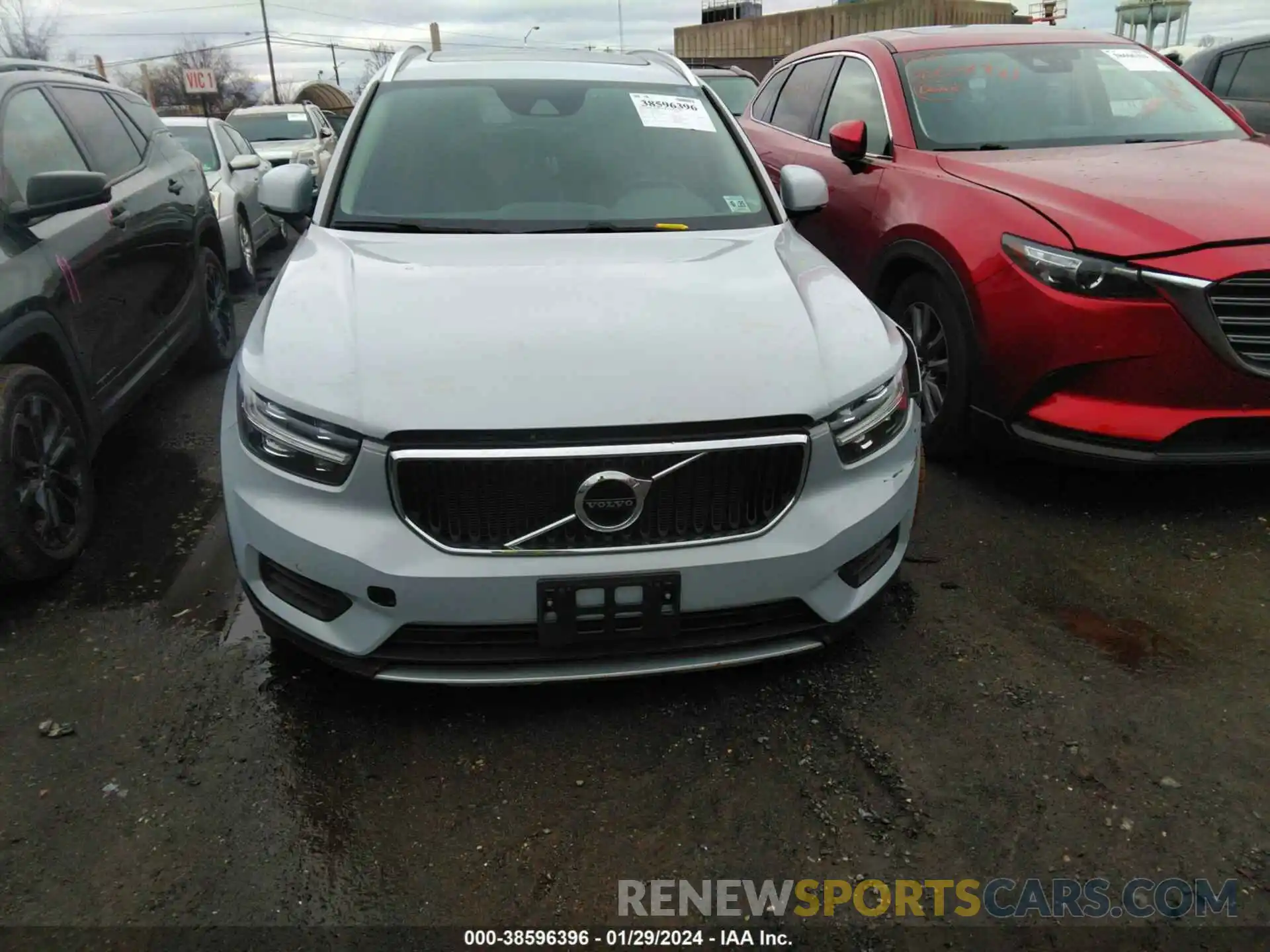 12 Photograph of a damaged car YV4162UK2L2256267 VOLVO XC40 2020