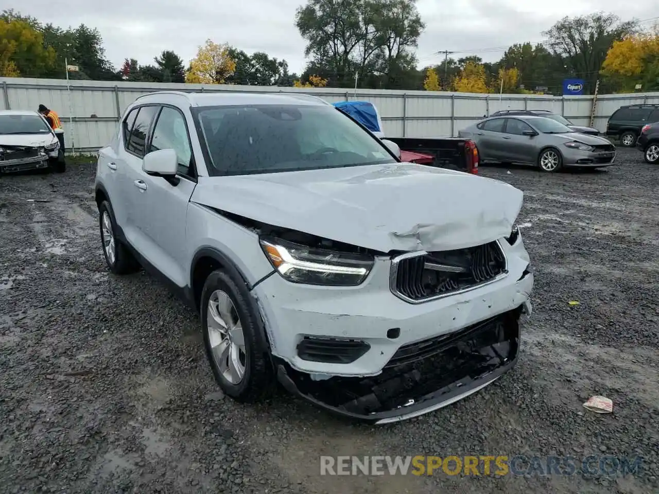 1 Photograph of a damaged car YV4162UK2L2279211 VOLVO XC40 2020