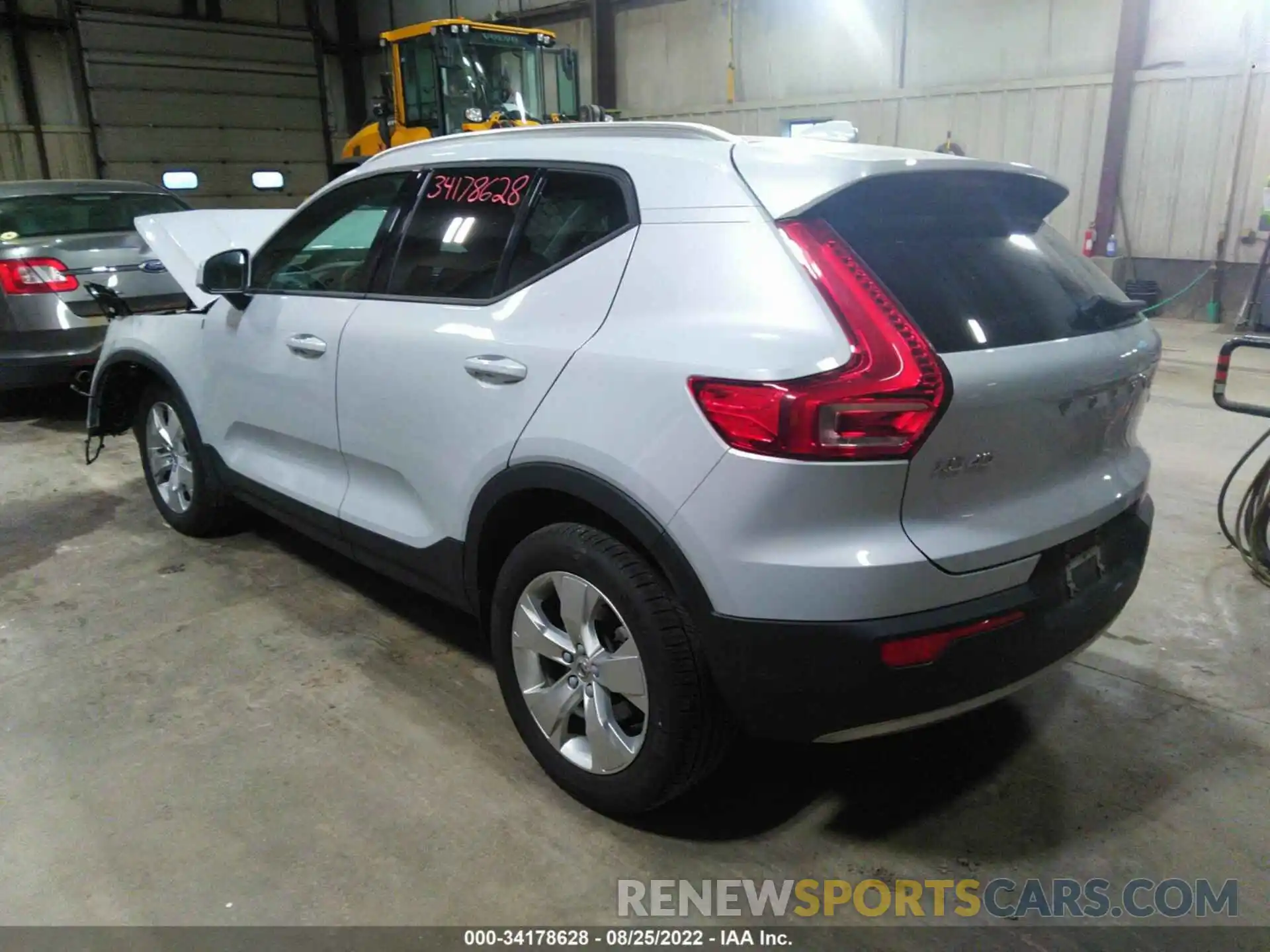 3 Фотография поврежденного автомобиля YV4162UK2L2295943 VOLVO XC40 2020