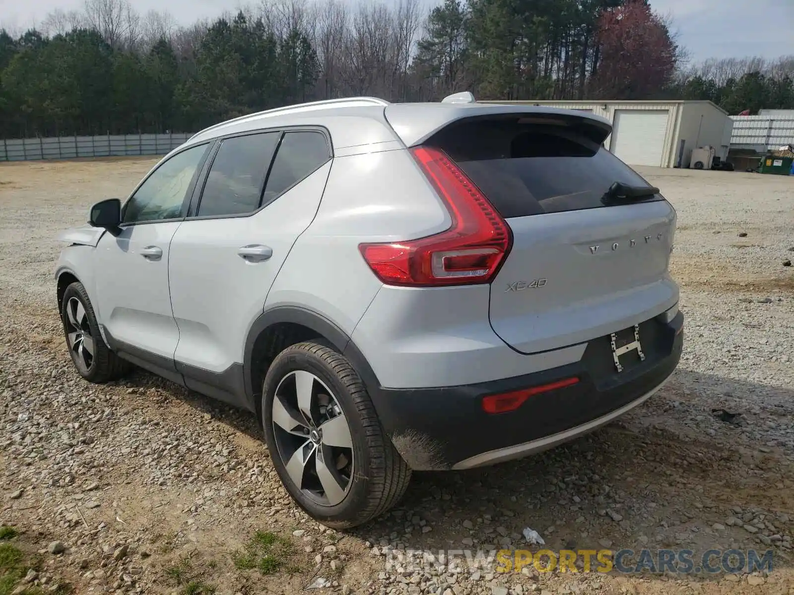 3 Photograph of a damaged car YV4162UK3L2195821 VOLVO XC40 2020