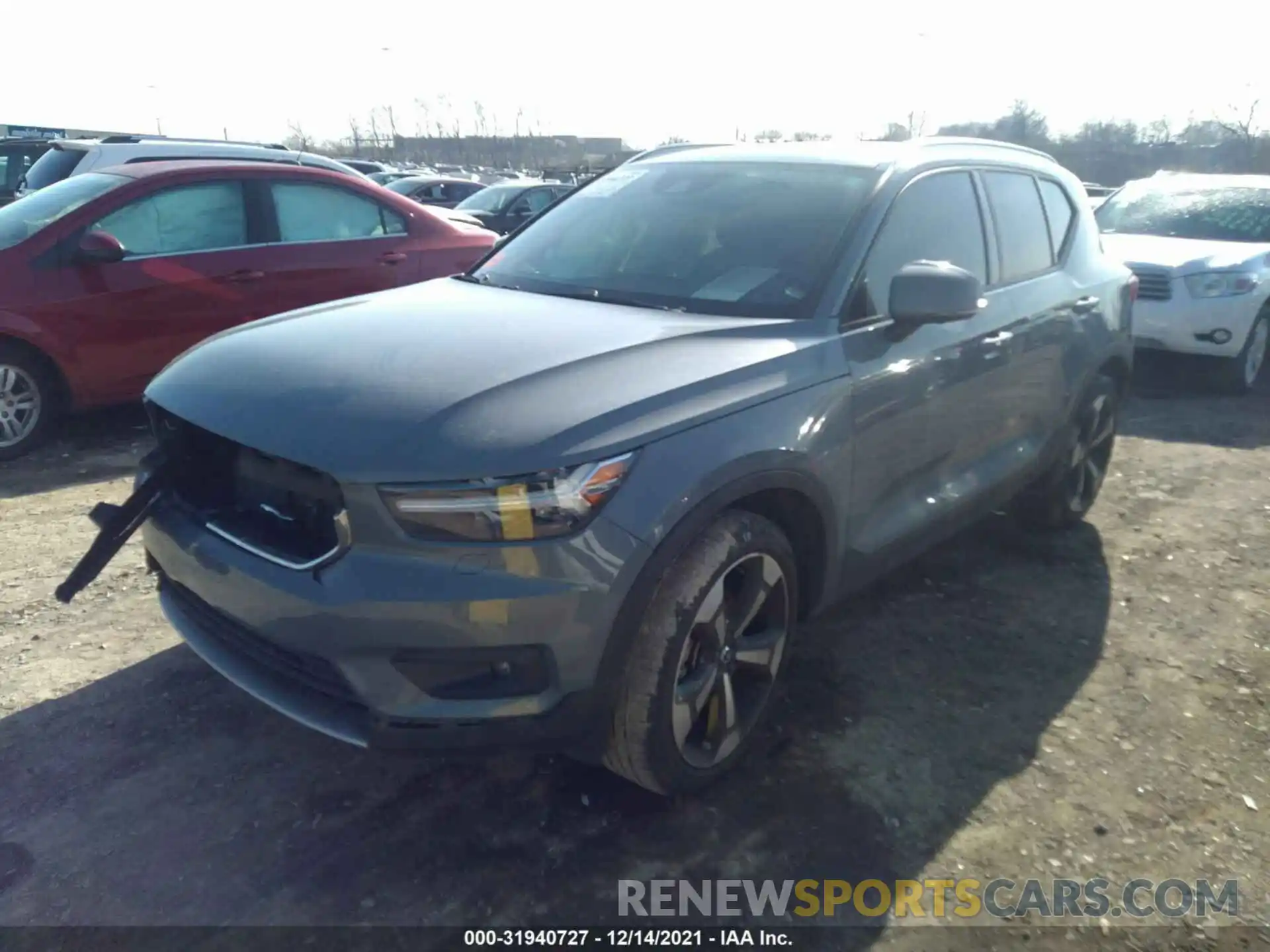 2 Photograph of a damaged car YV4162UK4L2190823 VOLVO XC40 2020