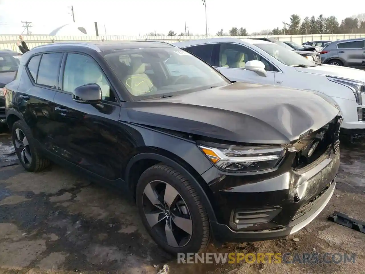 1 Photograph of a damaged car YV4162UK4L2196766 VOLVO XC40 2020