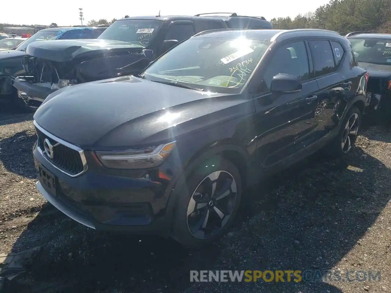 2 Photograph of a damaged car YV4162UK4L2247134 VOLVO XC40 2020