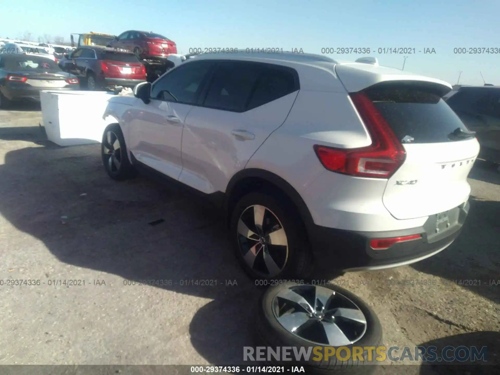 3 Photograph of a damaged car YV4162UK6L2181668 VOLVO XC40 2020