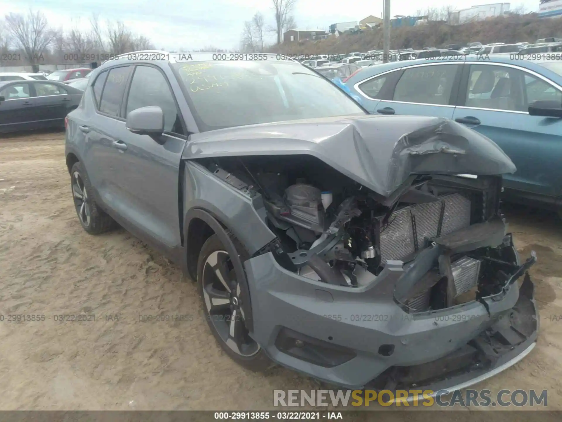 1 Photograph of a damaged car YV4162UK6L2259396 VOLVO XC40 2020