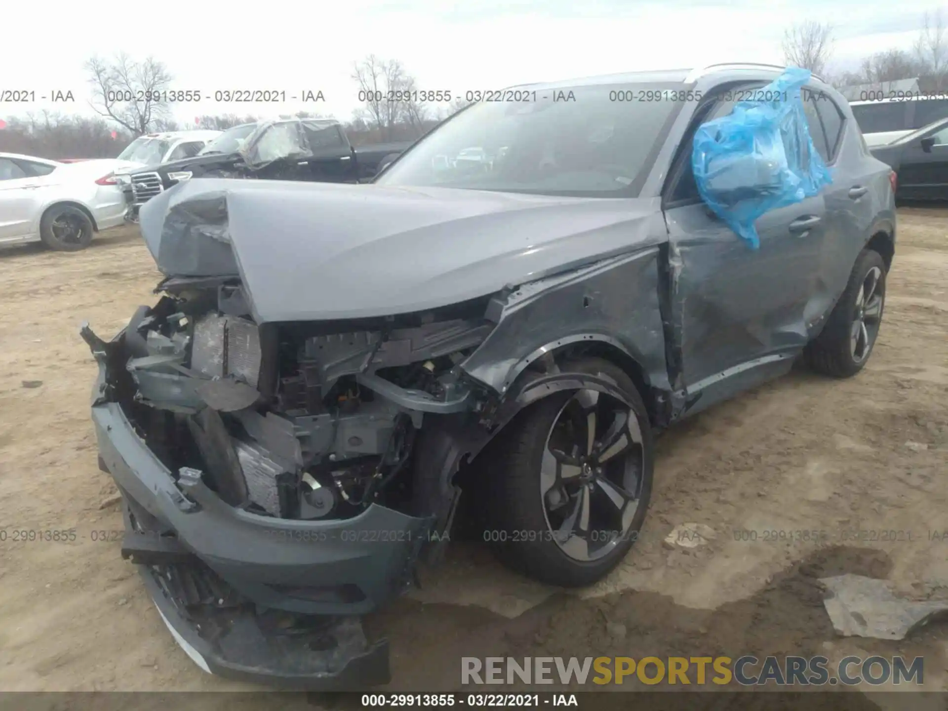 2 Photograph of a damaged car YV4162UK6L2259396 VOLVO XC40 2020