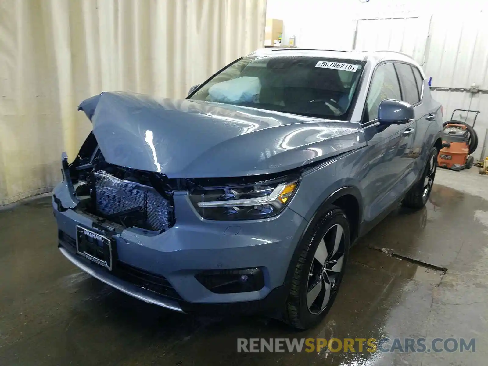 2 Photograph of a damaged car YV4162UK7L2179749 VOLVO XC40 2020