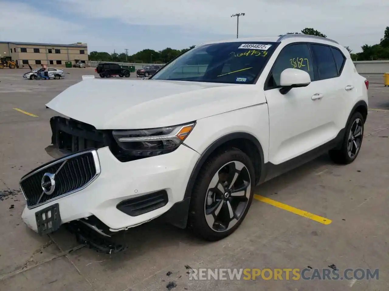 2 Photograph of a damaged car YV4162UK7L2264753 VOLVO XC40 2020