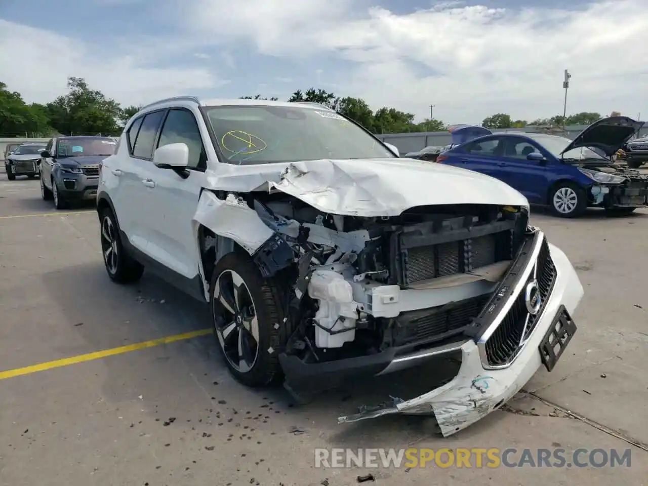 9 Photograph of a damaged car YV4162UK7L2264753 VOLVO XC40 2020