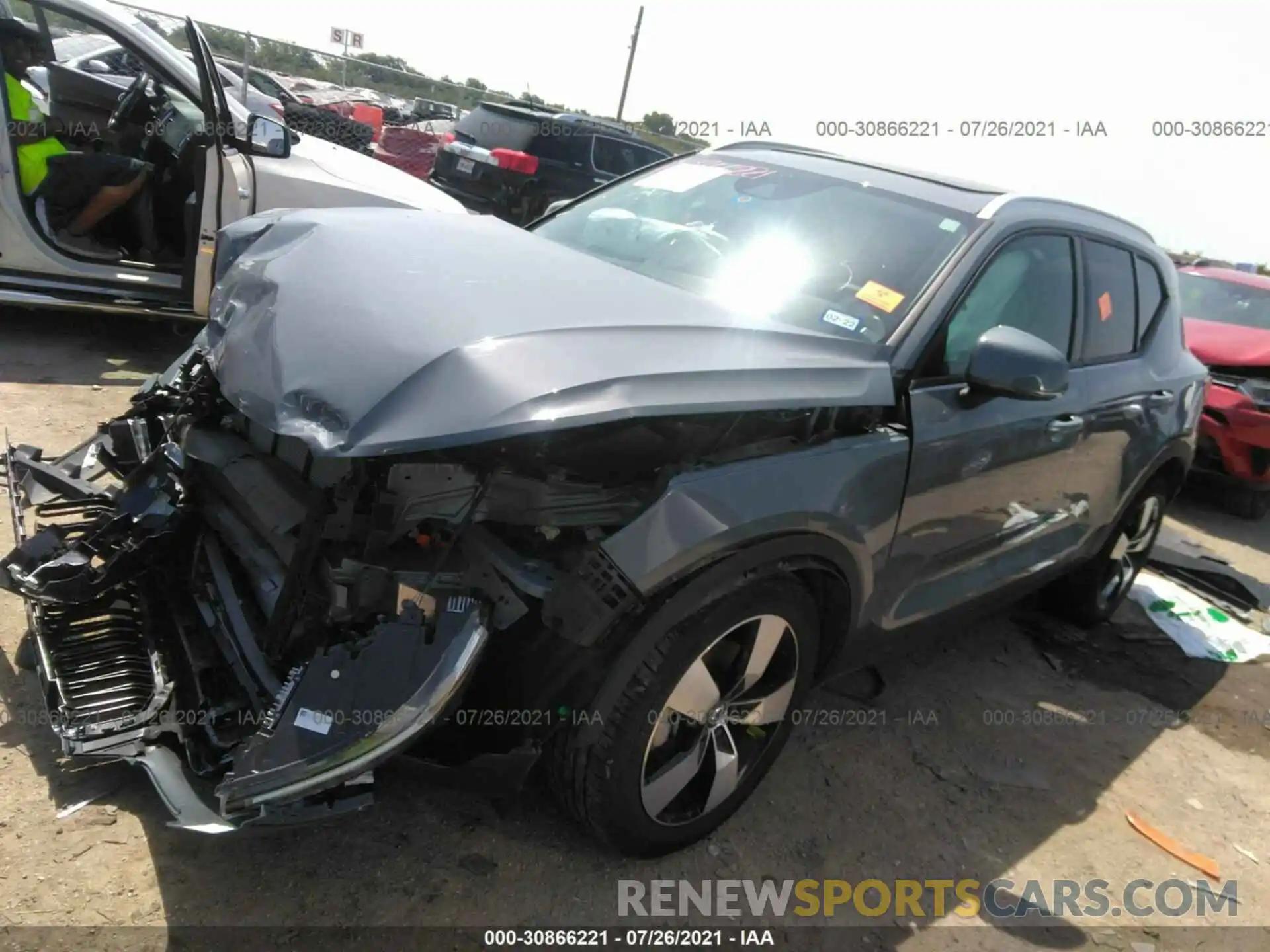 2 Photograph of a damaged car YV4162UK7L2288504 VOLVO XC40 2020