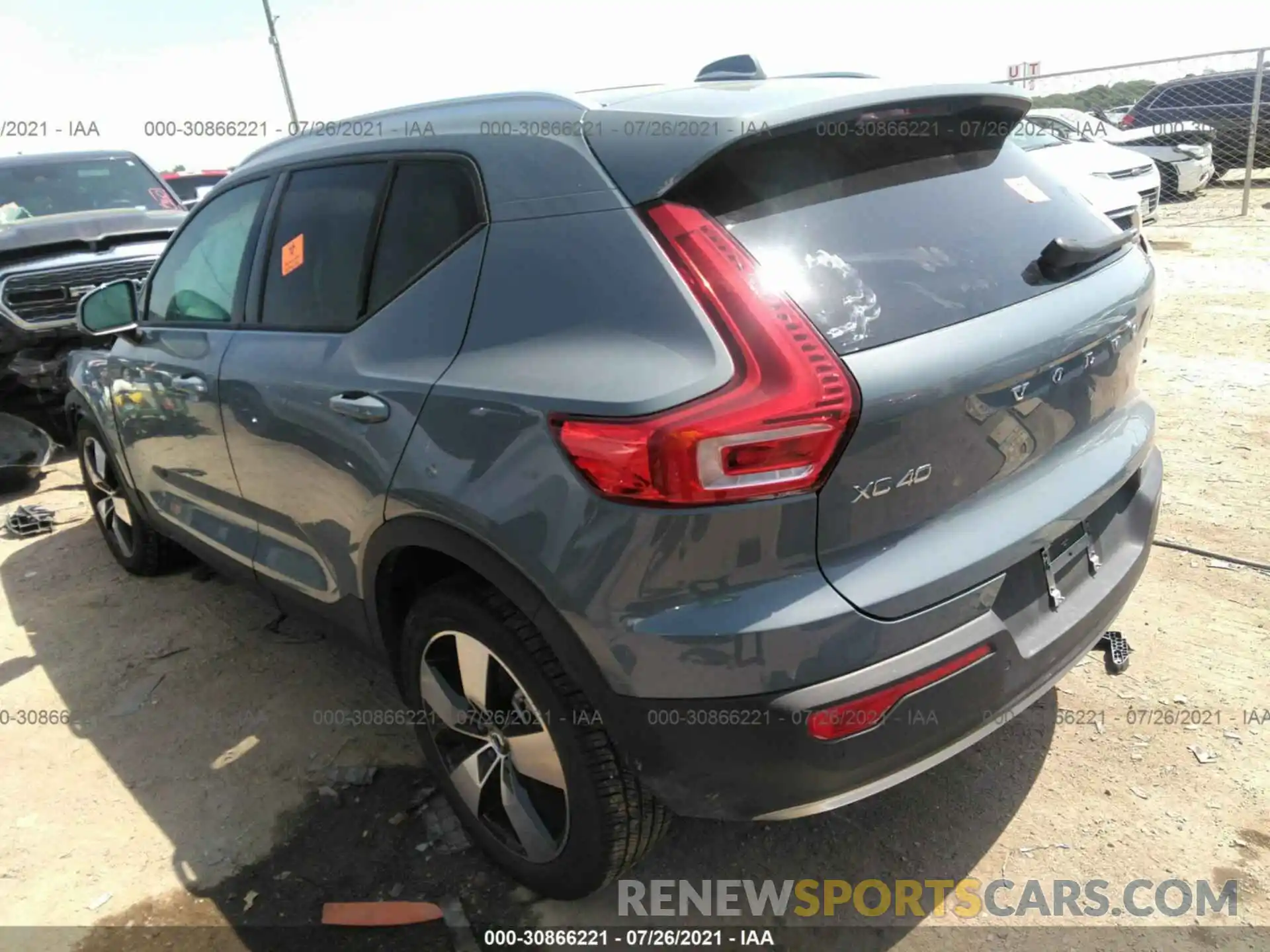 3 Photograph of a damaged car YV4162UK7L2288504 VOLVO XC40 2020